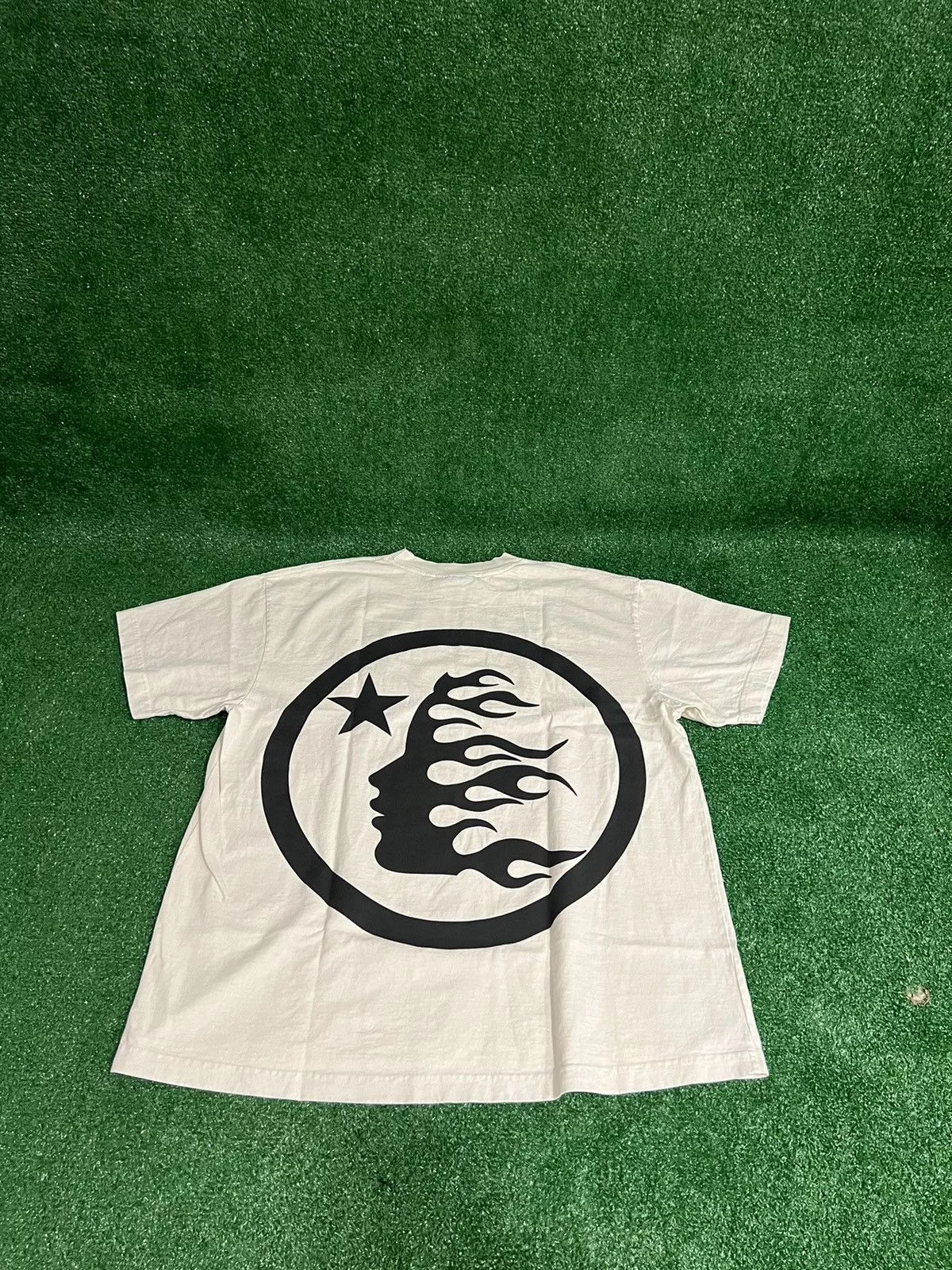 HELLSTAR Short Sleeve T Shirts Hellstar Classic T-Shirt White / L / Regular Print