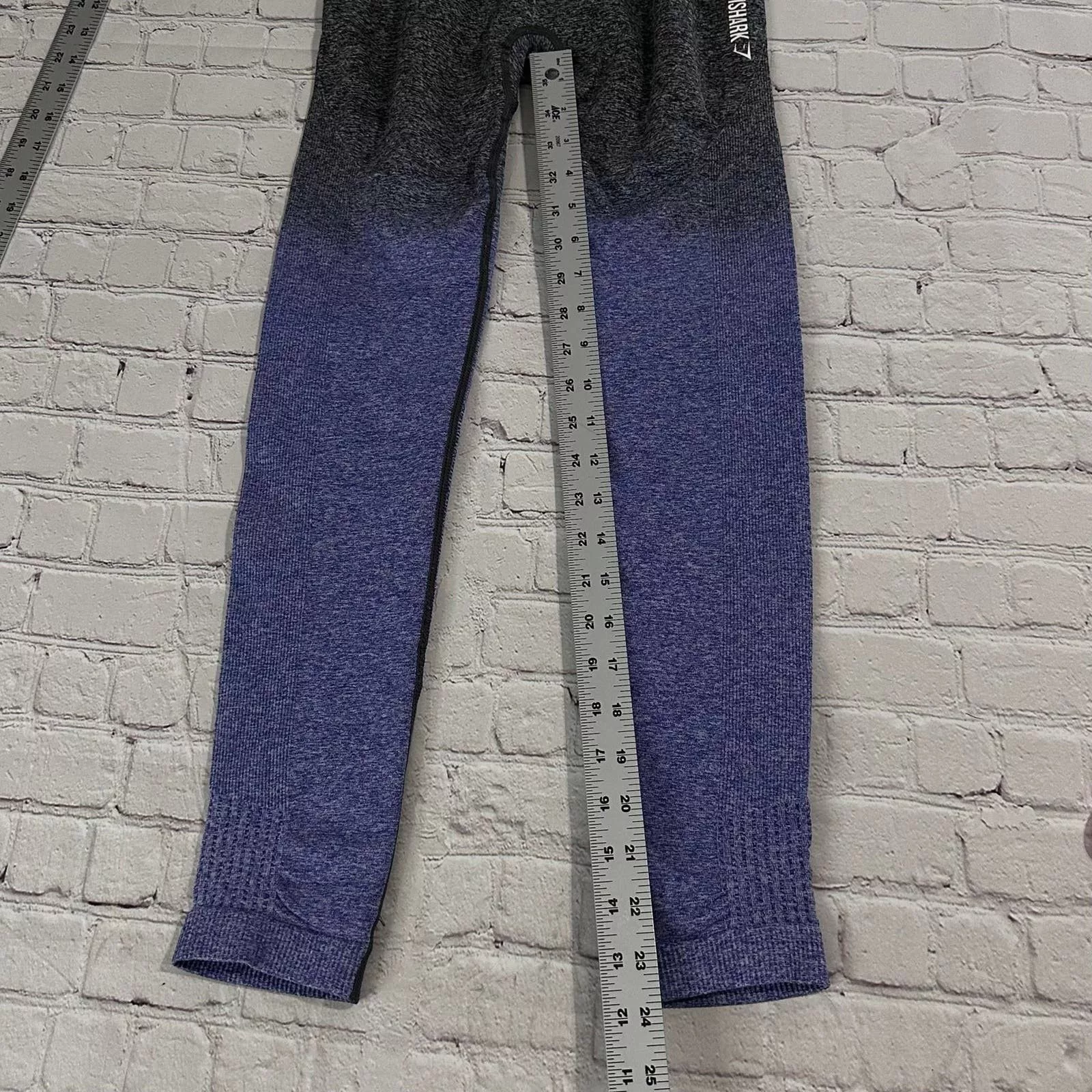 Gymshark Leggings size small Gray