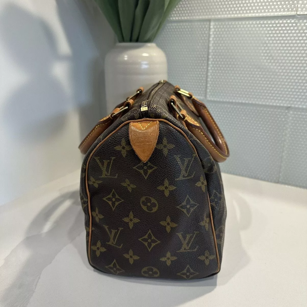 Louis Vuitton Handle Bags Louis Vuitton Authentic Speedy 25 Brown