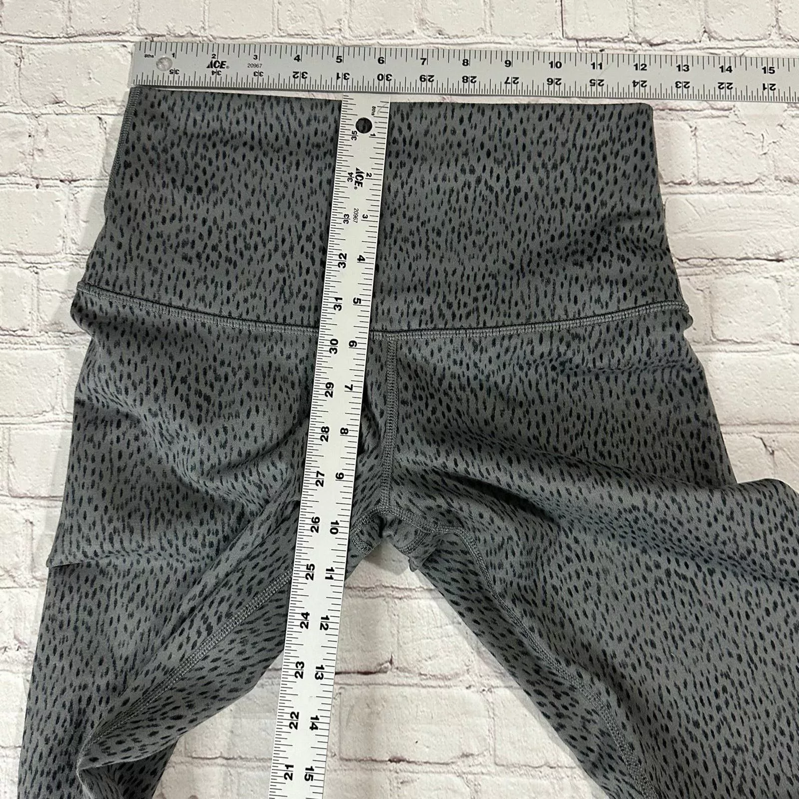 lululemon leggings size 6 Gray