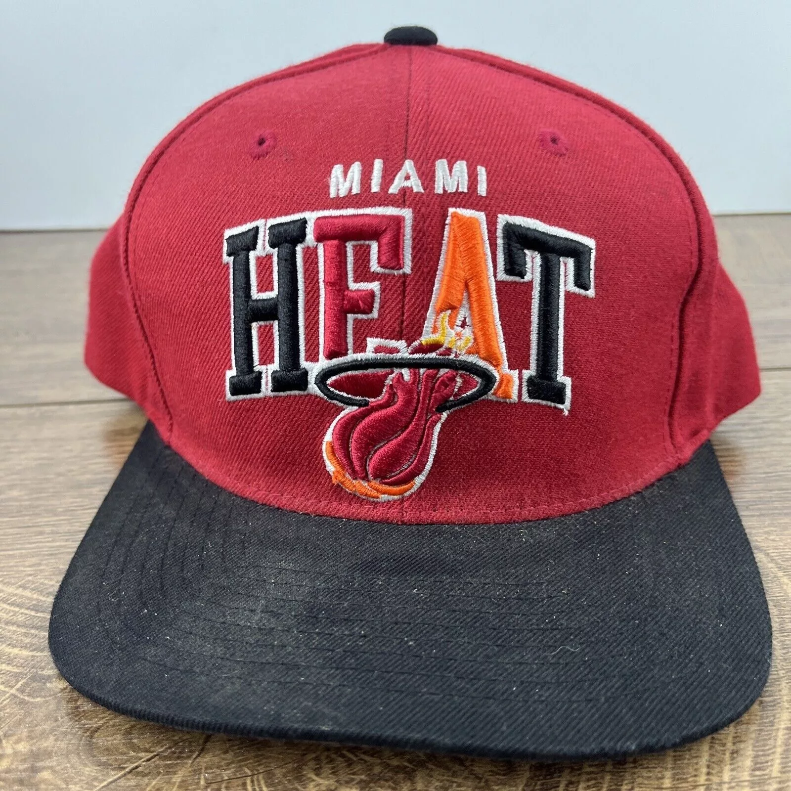 Mitchell & Ness Hats Miami Heat Hat Mitchell & Ness Miami Red Hat Adjustable Adul