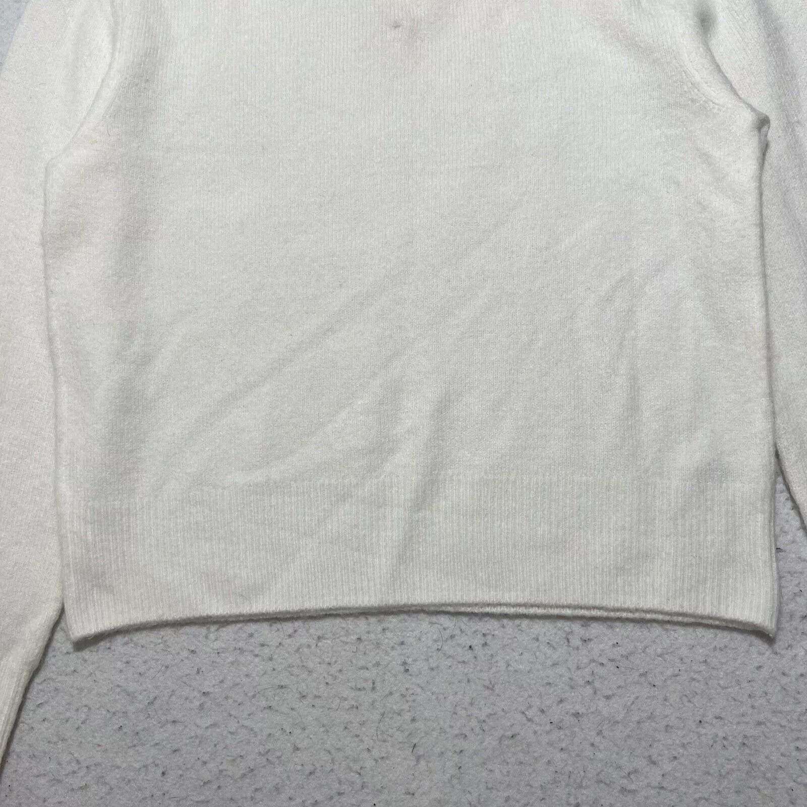 Nordstrom Sweatshirts Nordstrom CeCe Small Crewneck Pullover Lightweight Knit White Sweater