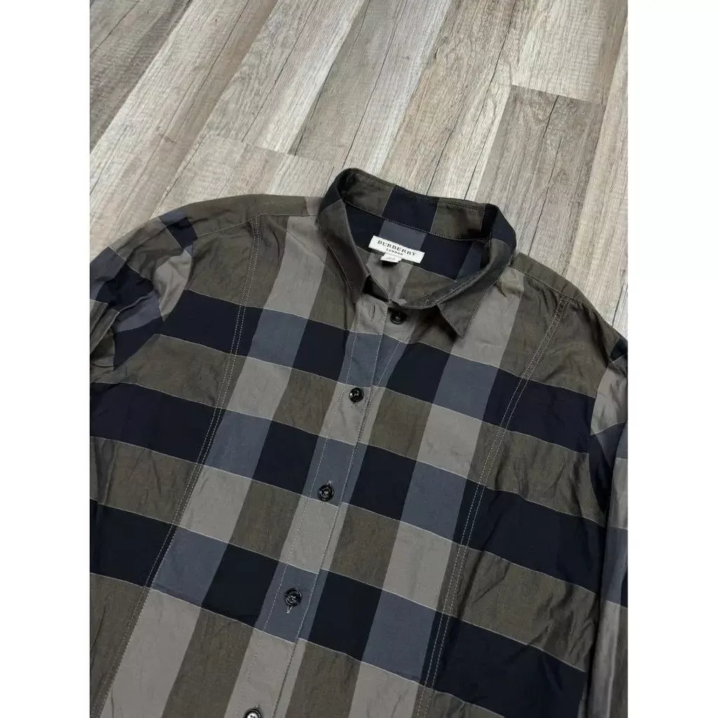Burberry Button Ups Burberry Full Pattern shirt Size: IT 40 Brown