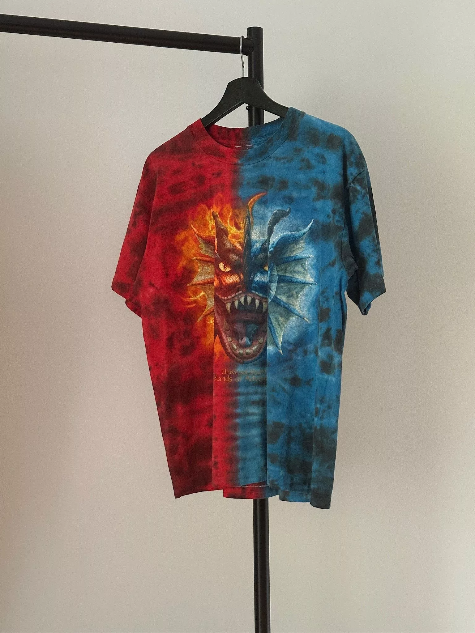 Universal Studios Short Sleeve T Shirts Universal Studios × Vintage Vintage 1999 Universal Studios 'Dueling Dragons' T-Shirt Red