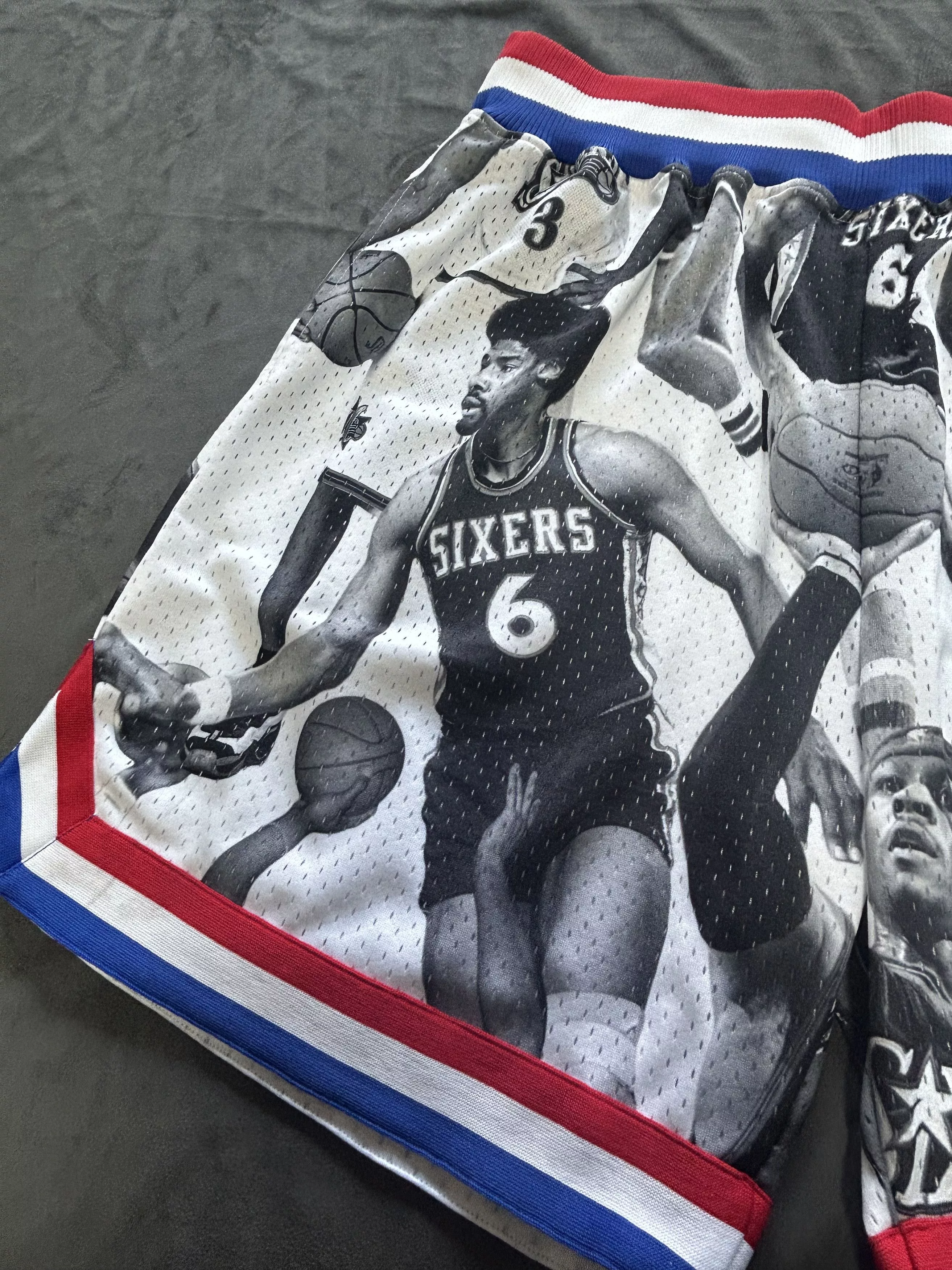 Mitchell & Ness Shorts Mitchell & Ness Rare Lapstone Mitchell Ness Icon Collage 76ers Shorts XL White Streetwear