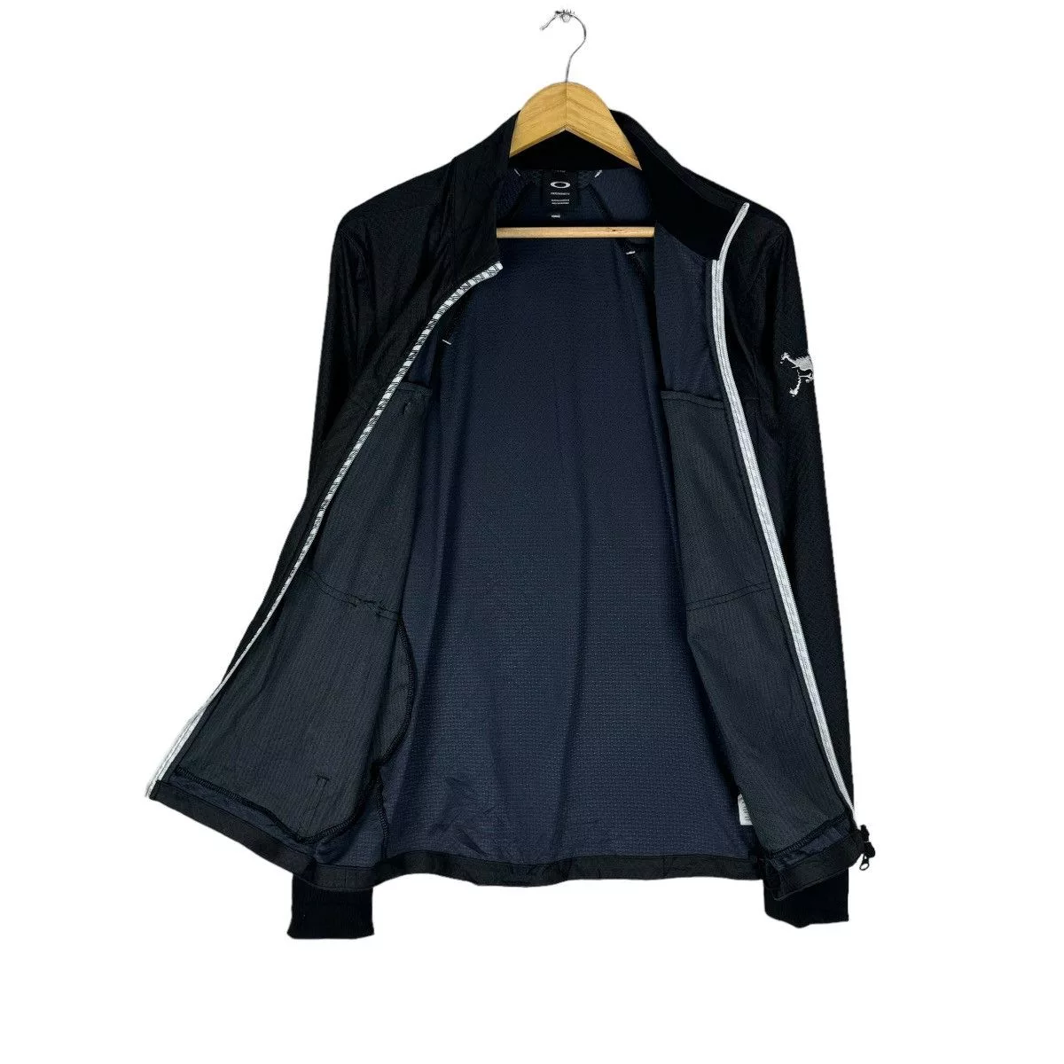 Oakley Light Jackets 🔥OAKLEY PERFORMANCE FIT SURVIVAL LIGHT ZIPPER JACKET Black Gorpcore