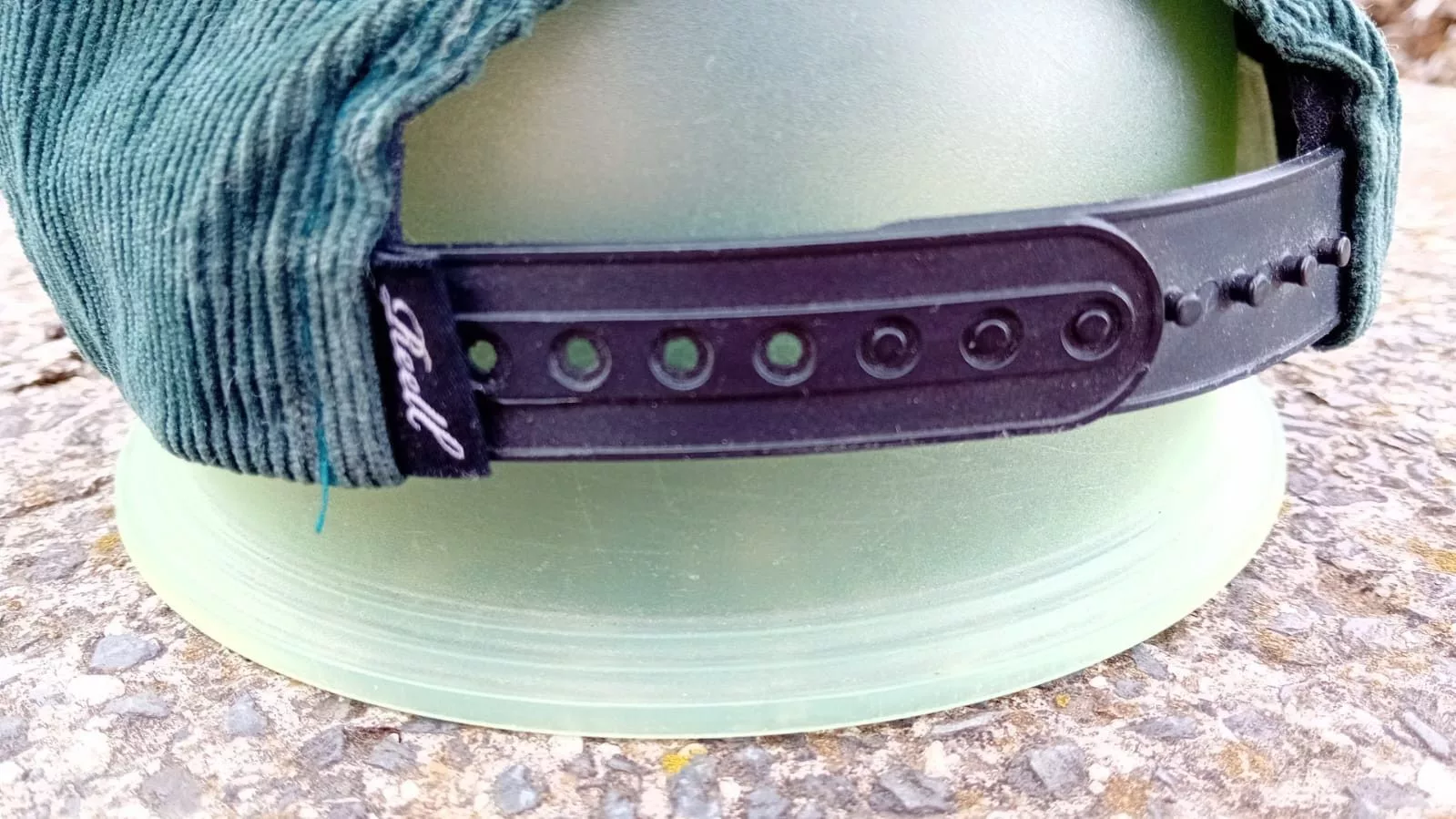 Other Hats Other Reell Single Script Courduroy Hat Dark Green Ribcord cap Streetwear