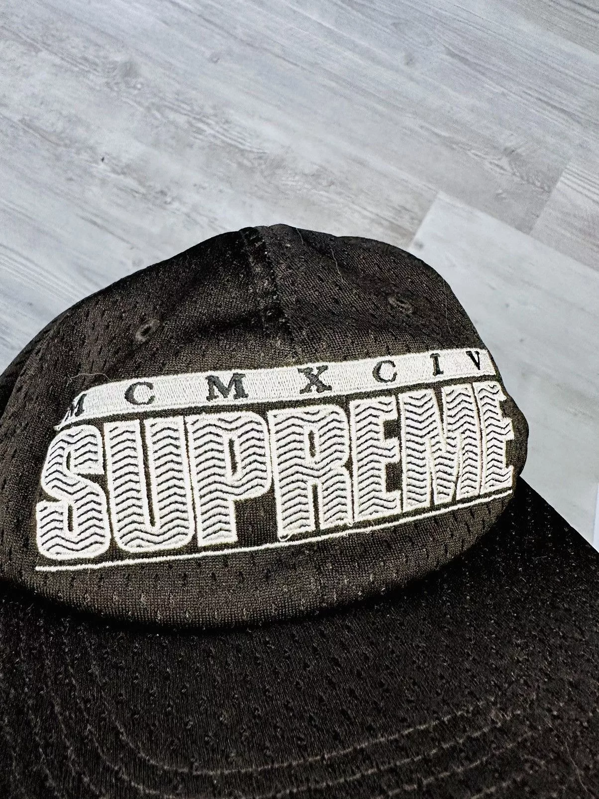 Supreme Supreme Supreme hat Black