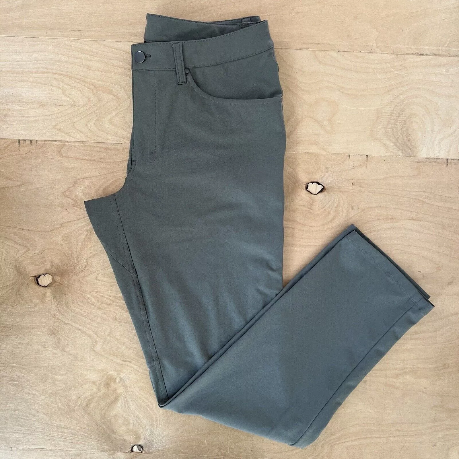 Lululemon Casual Pants Lululemon ABC Pants 31 Green Athleisure Casual Workwear Sportswear