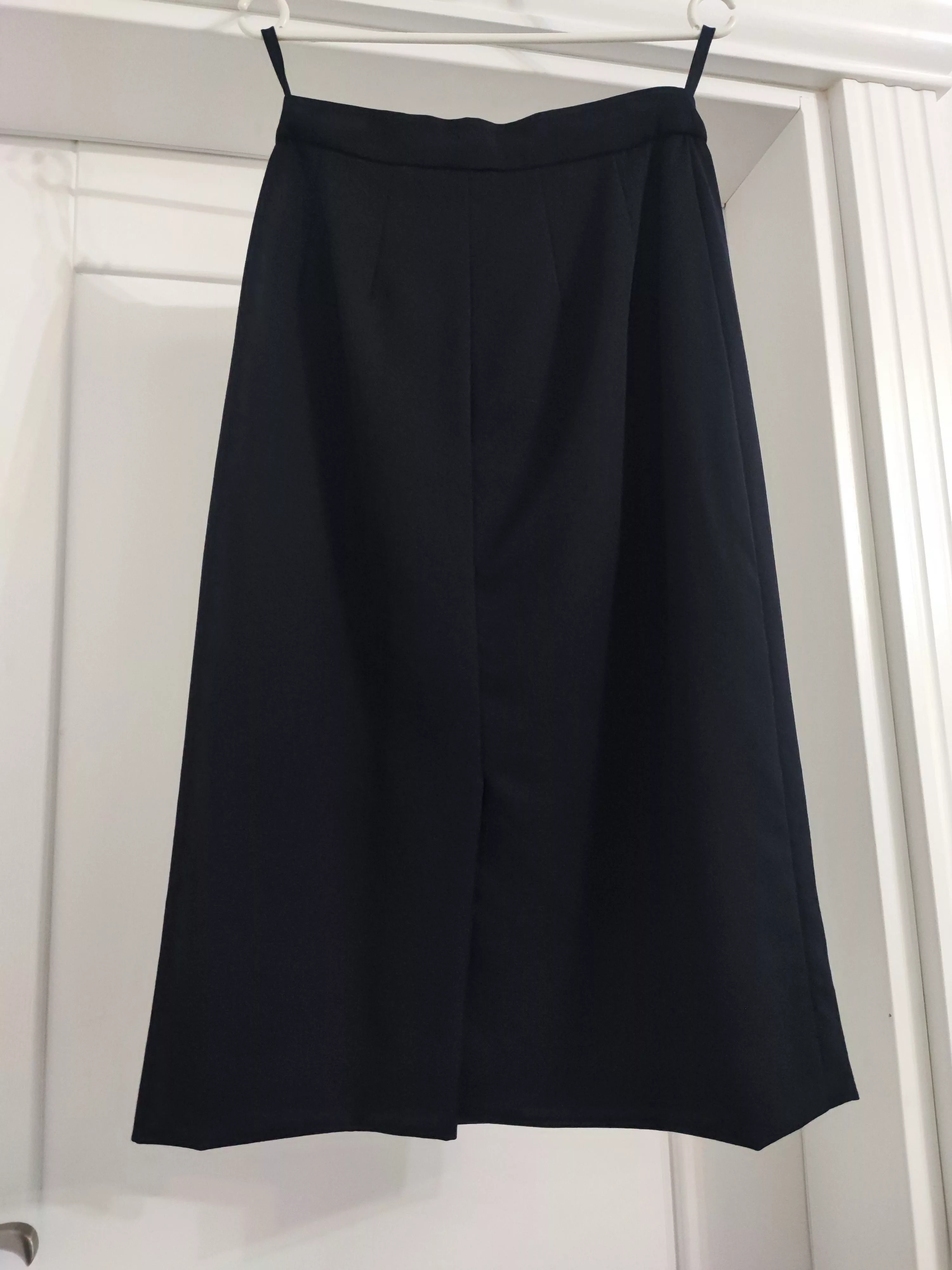 Burberry Midi Skirts Vintage Burberrys black wool skirt