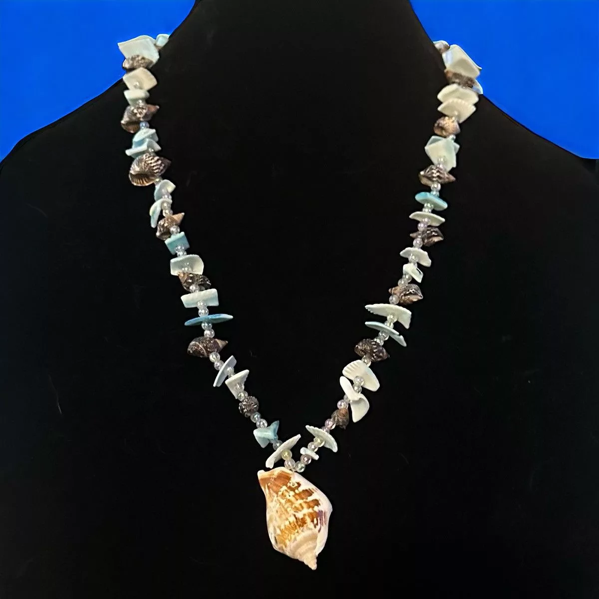 Other Necklaces Other Seashell necklace Blue