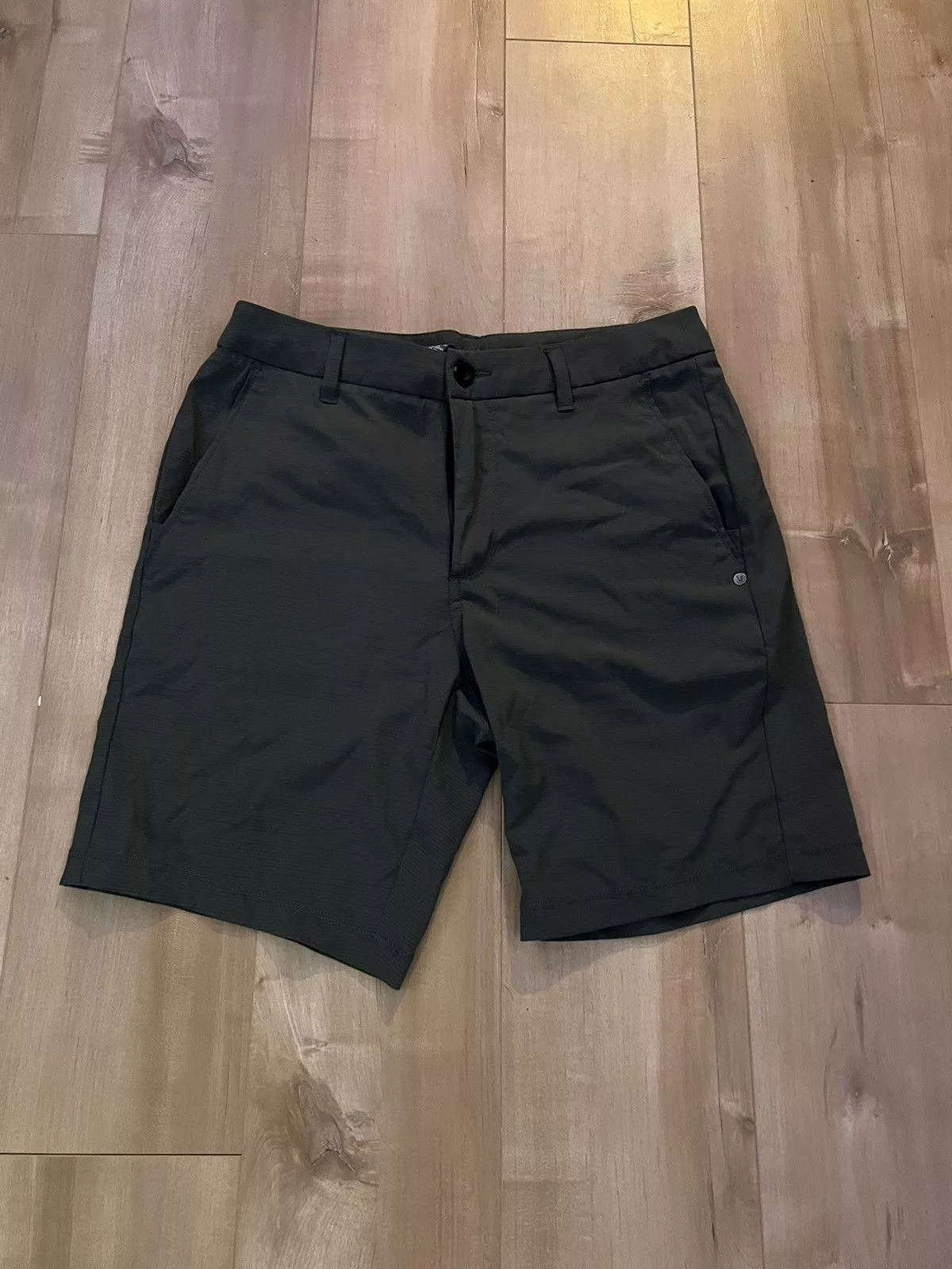 Vuori Shorts Gray