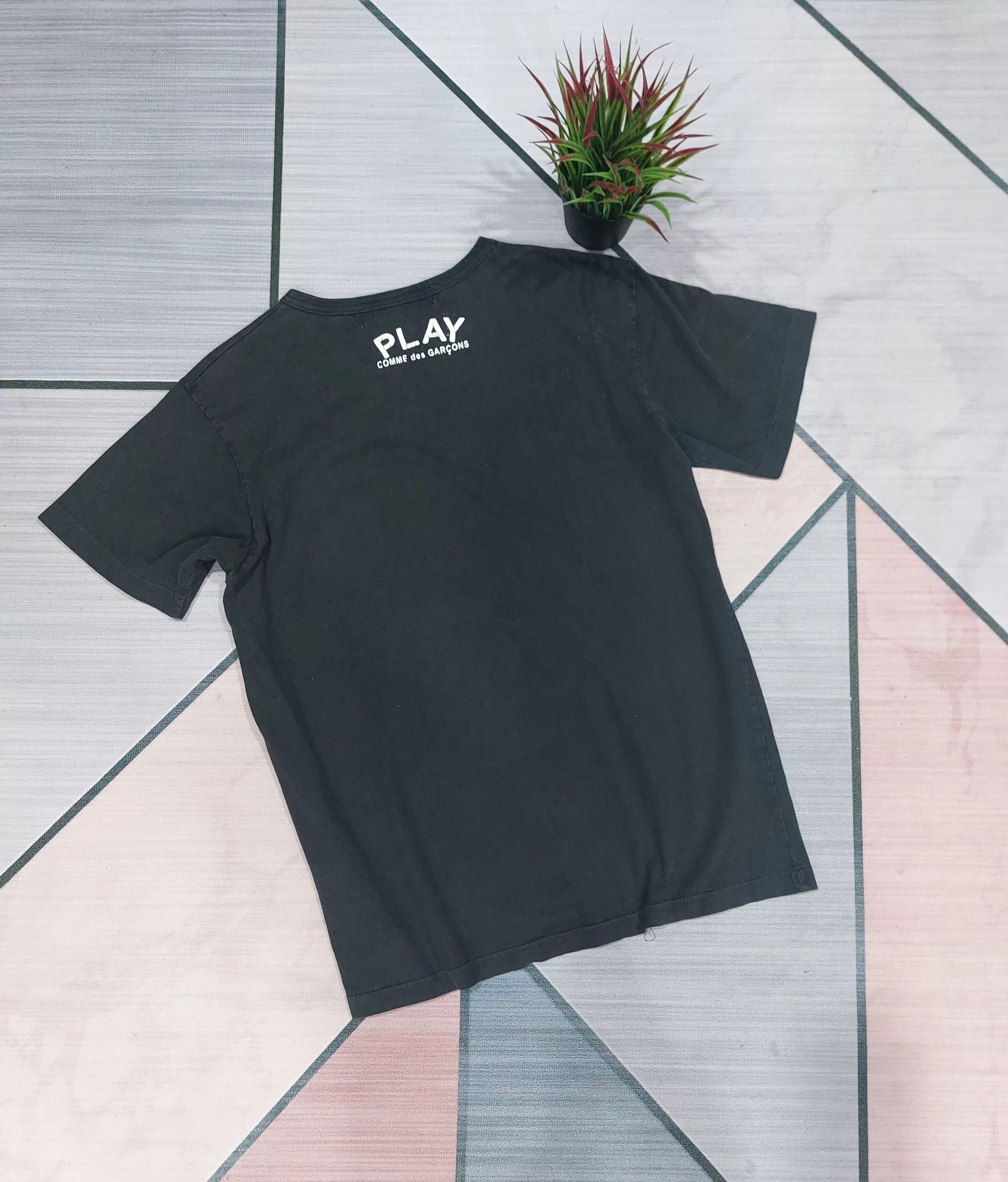 CDG by Comme des Garcons Short Sleeve T Shirts CDG by Comme des Garcons × Comme des Garcons PLAY × Japanese Brand Comme Des Garcons Play Sun Faded Cracked Print Black