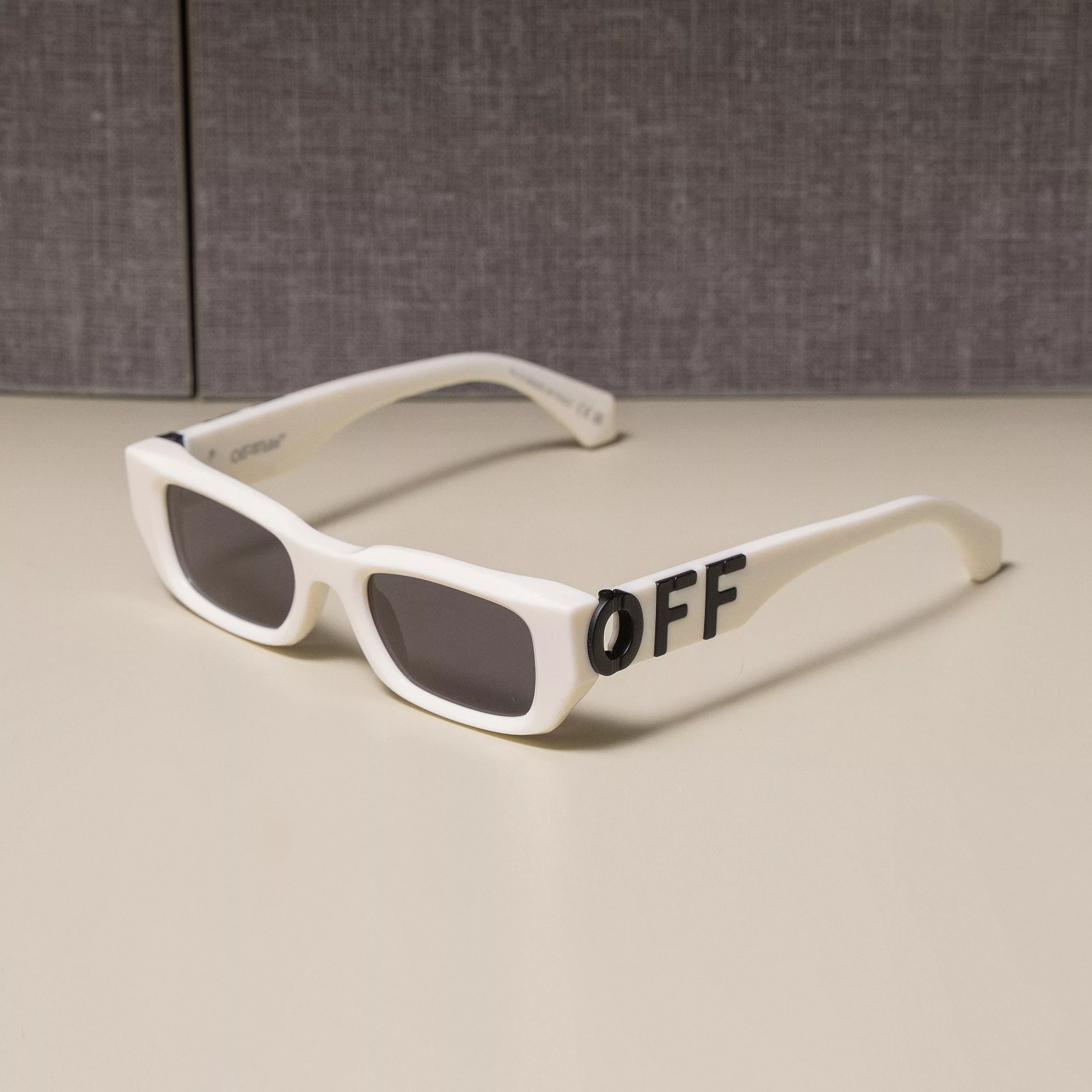 Off-White Sunglasses Off-White OFF WHITE Fillmore Rectangular Frame Sunglasses WHITE