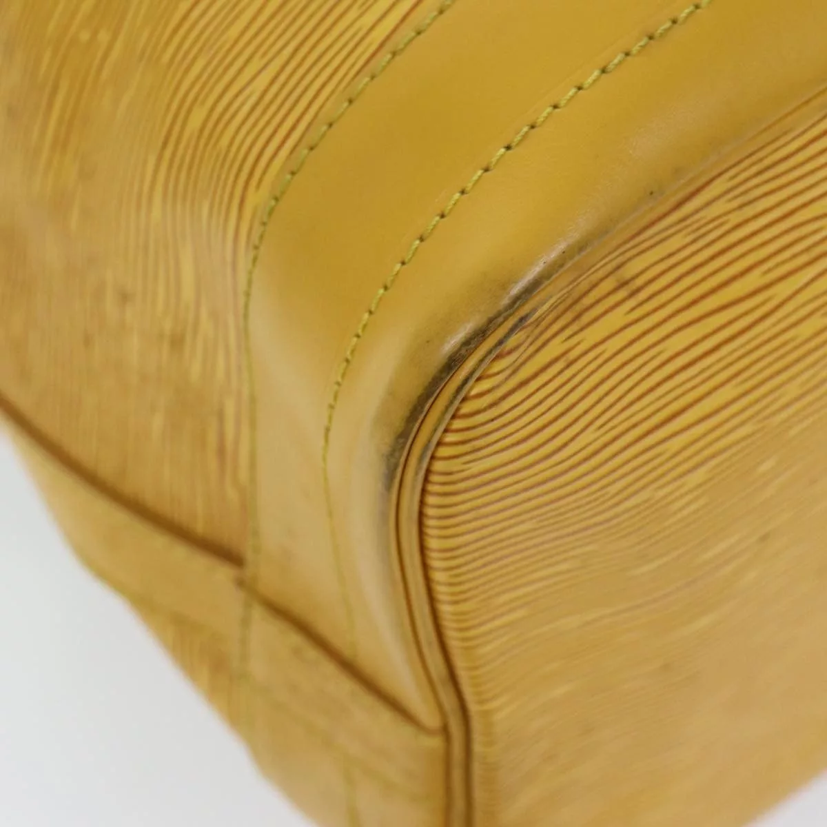 Louis Vuitton Shoulder Bags Louis Vuitton Noé shoulder Yellow