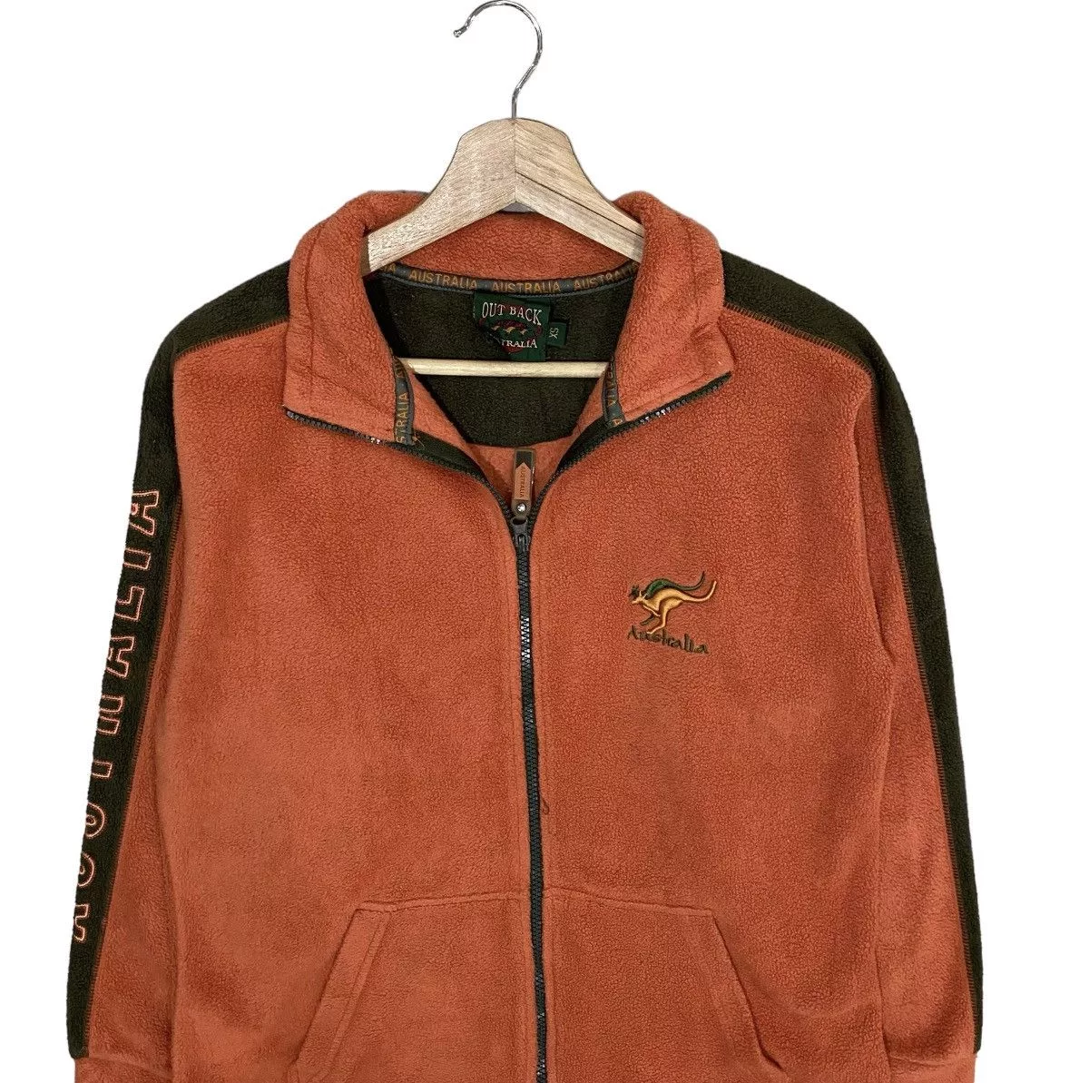 The Australian Outback Collection Light Jackets The Australian Outback Collection VINTAGES OUTBACK AUSTRALIA POLAR FLEECY KANGAROO JACKET Orange Gorpcore