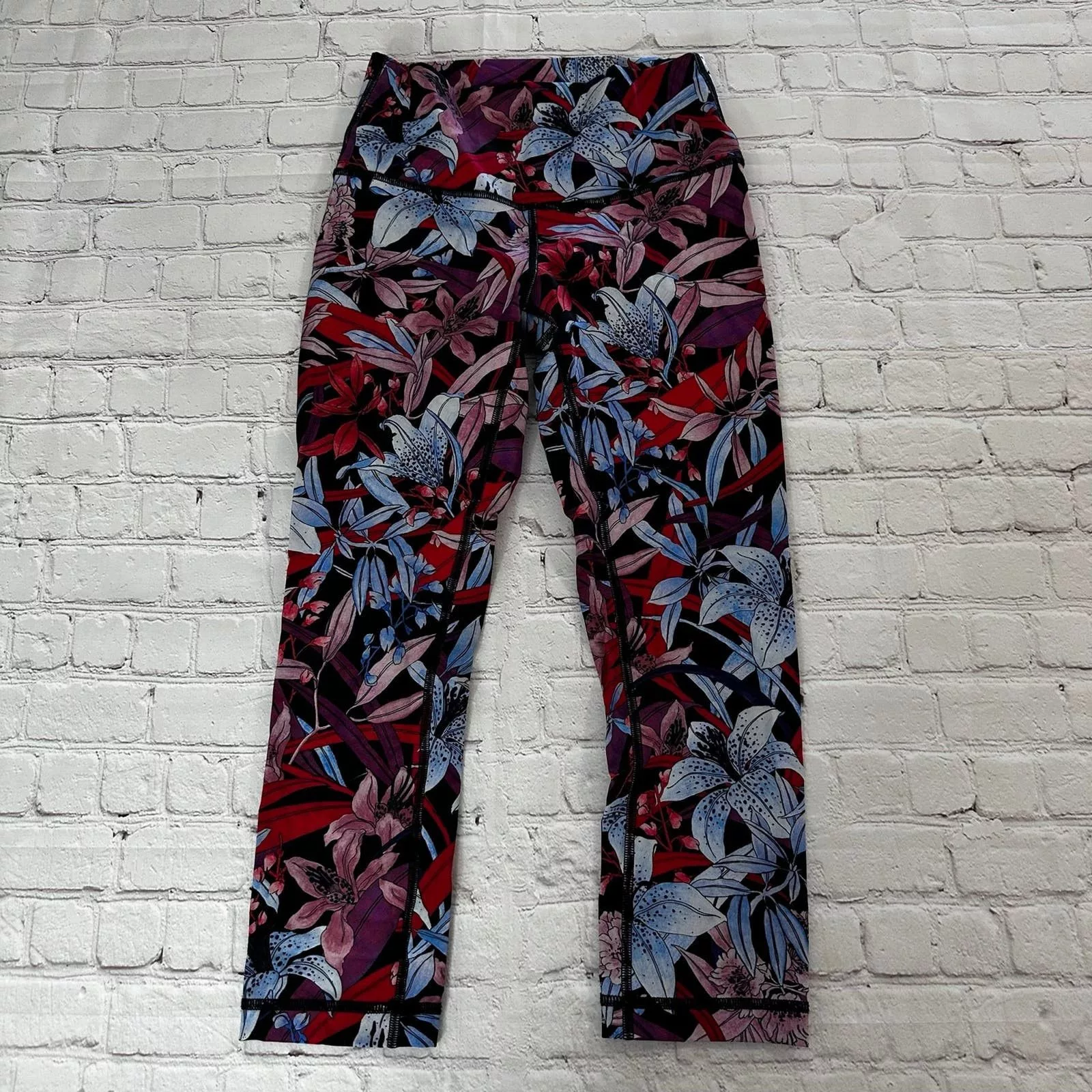 lululemon leggings size 4 Multi