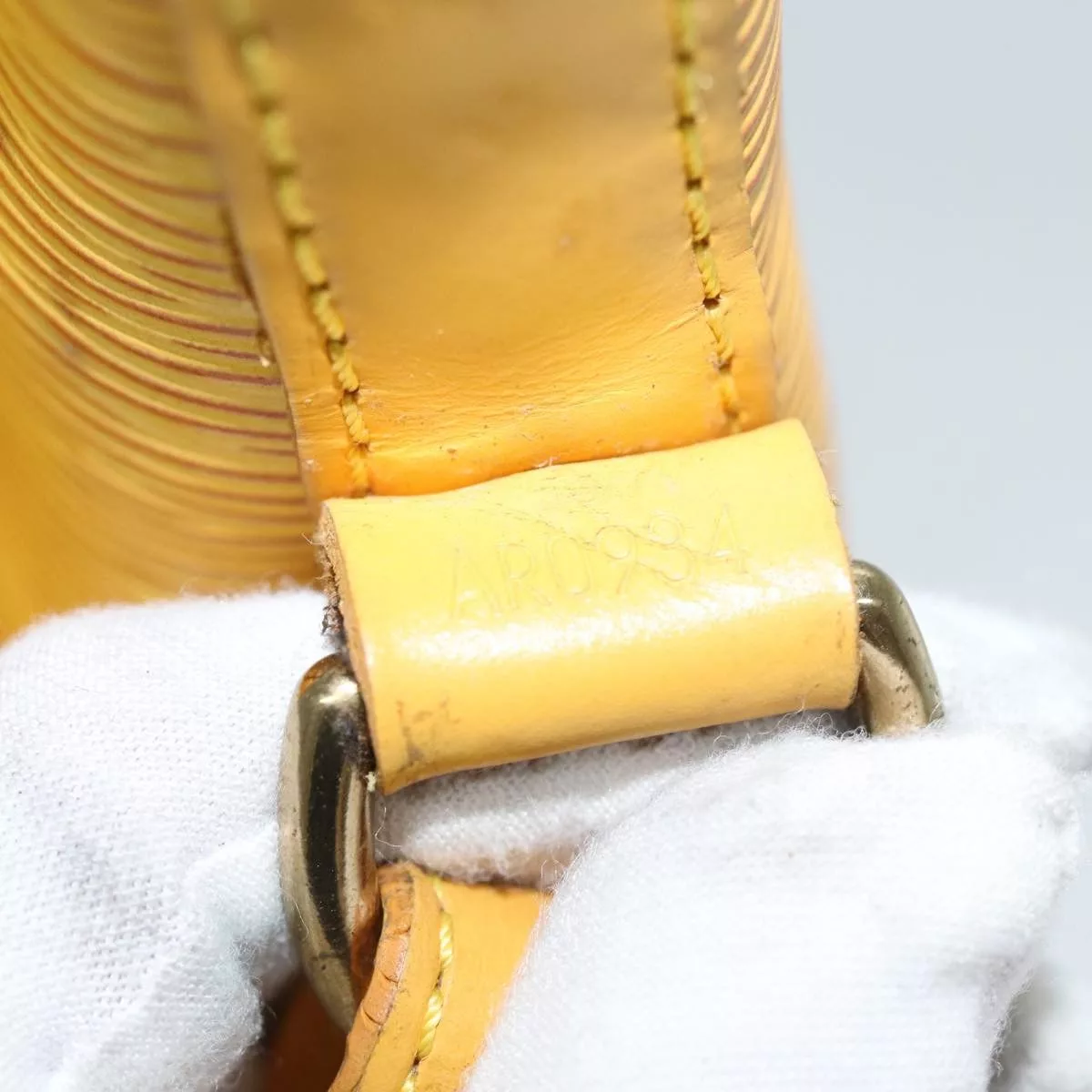 Louis Vuitton Shoulder Bags Louis Vuitton Noé shoulder Yellow