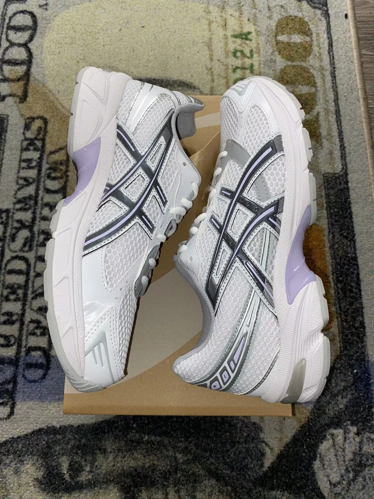 Asics Low Top Sneakers ASICS Gel-1130 White Carrier Grey Lilac (7 Mens) Gray