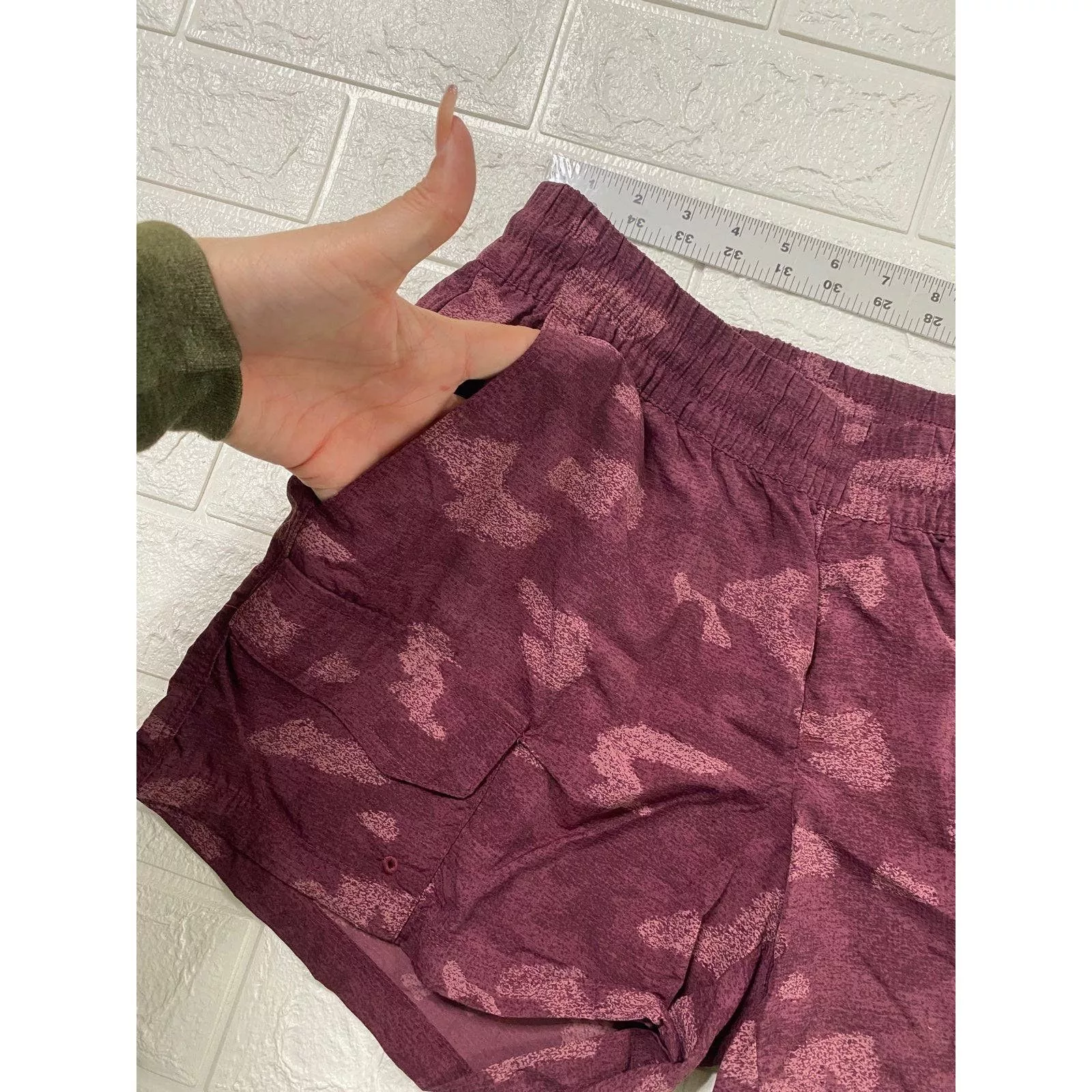 Columbia Shorts Red