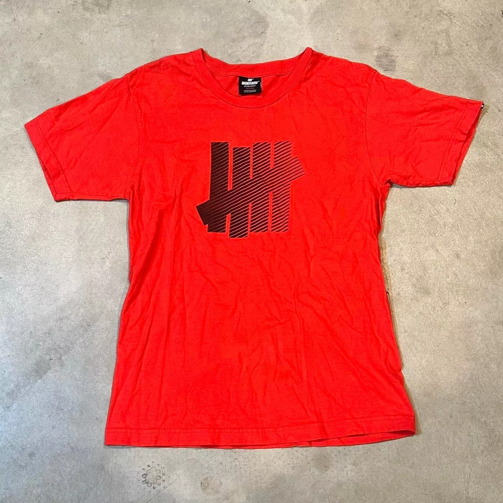 Undefeated Short Sleeve T Shirts Red Undefeated Shirt Size M