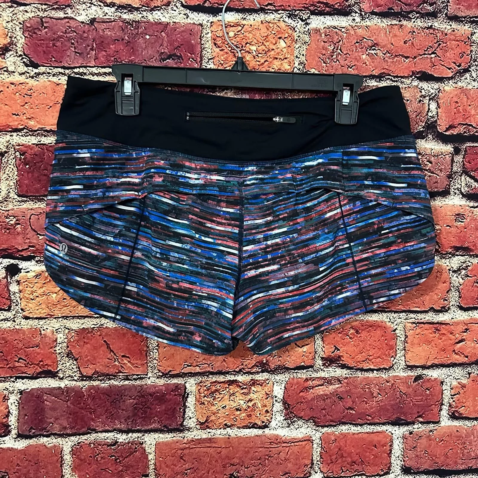 lululemon shorts size 8 Multi