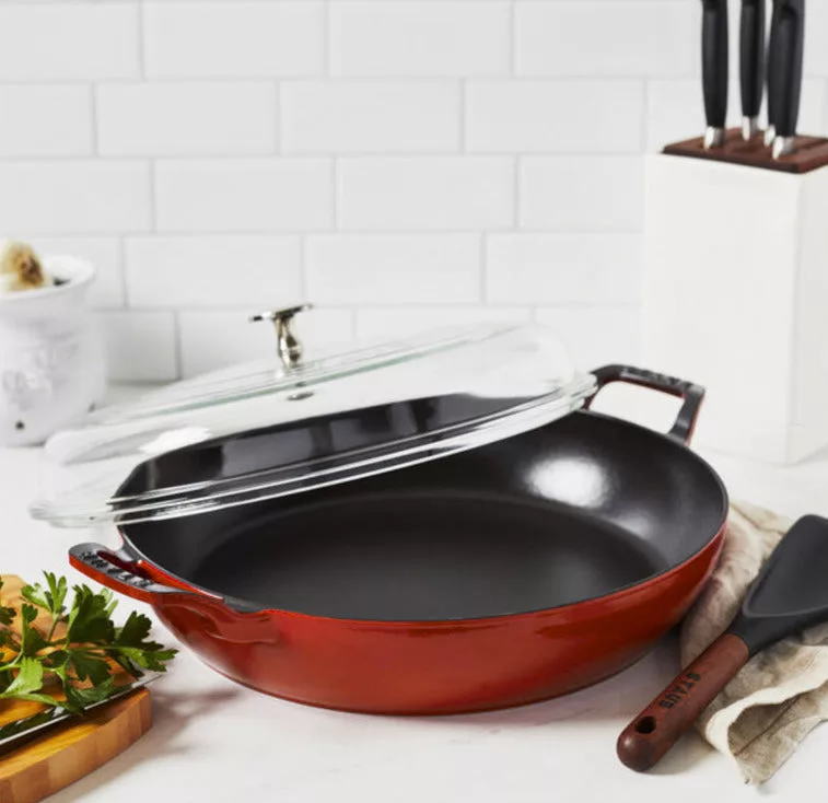 Sauté Pans 3.5-qt Braiser with Glass Lid - Cherry