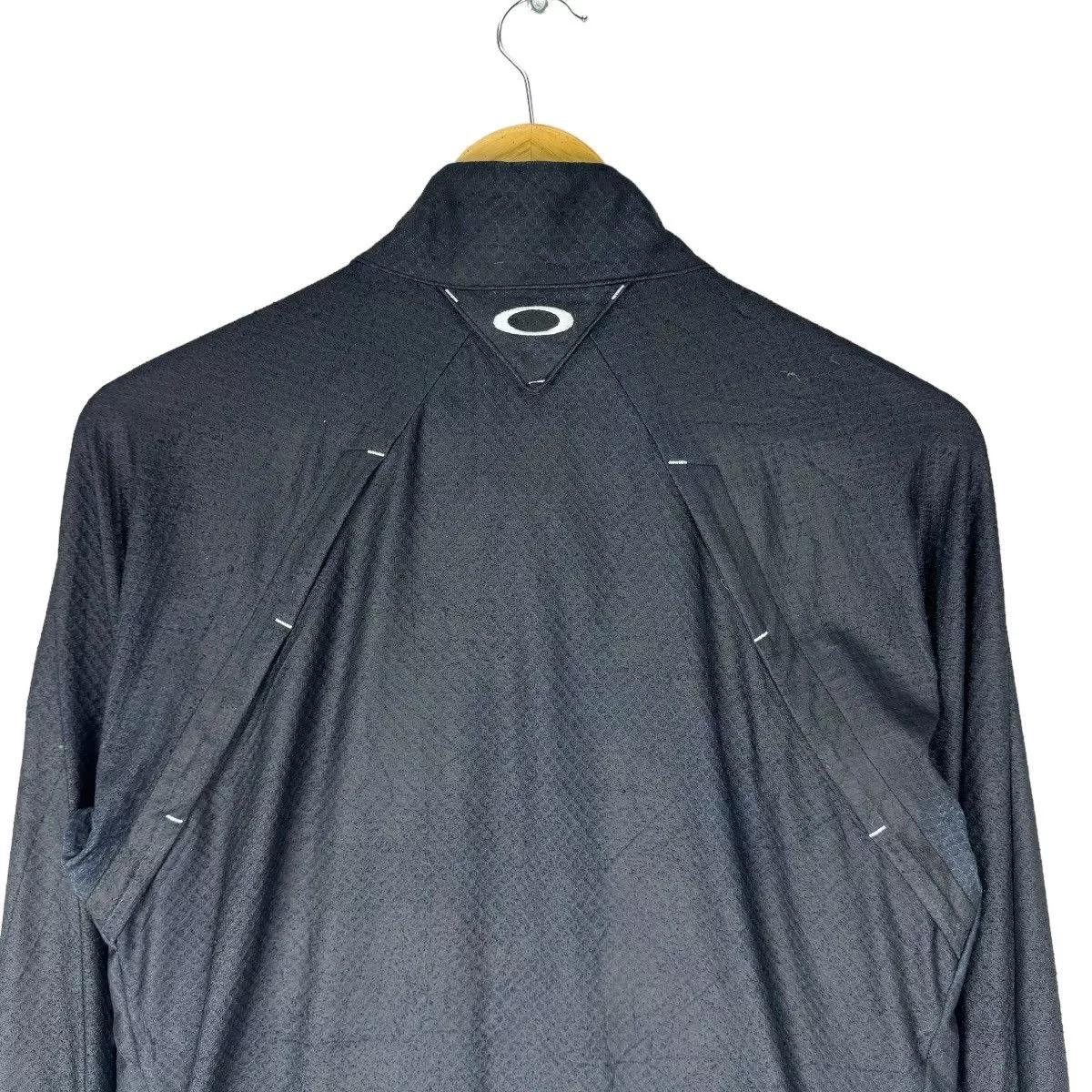 Oakley Light Jackets 🔥OAKLEY PERFORMANCE FIT SURVIVAL LIGHT ZIPPER JACKET Black Gorpcore