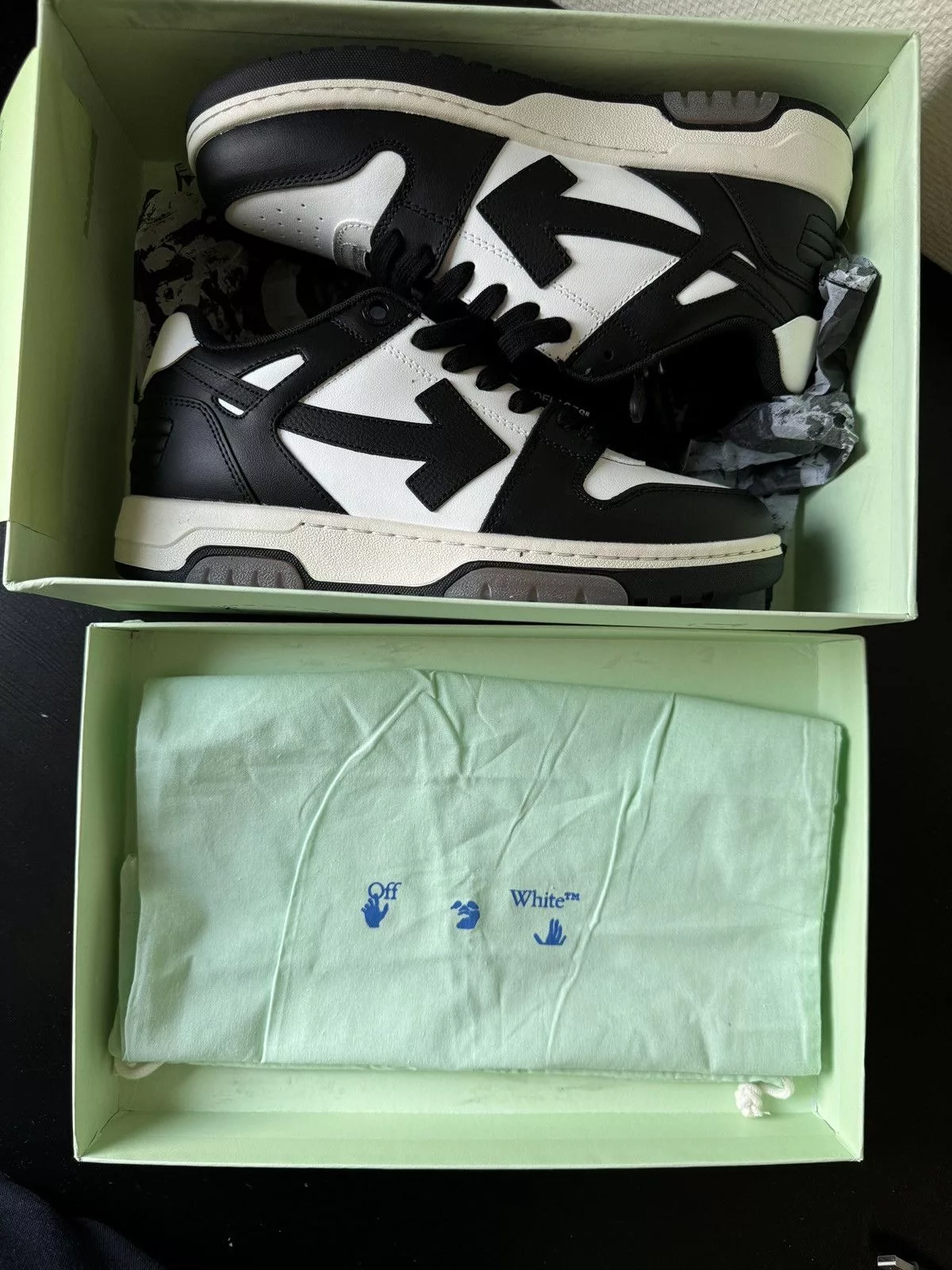 Off-White Low Top Sneakers Off-White Out Of Office “OOO” Black/White Gray