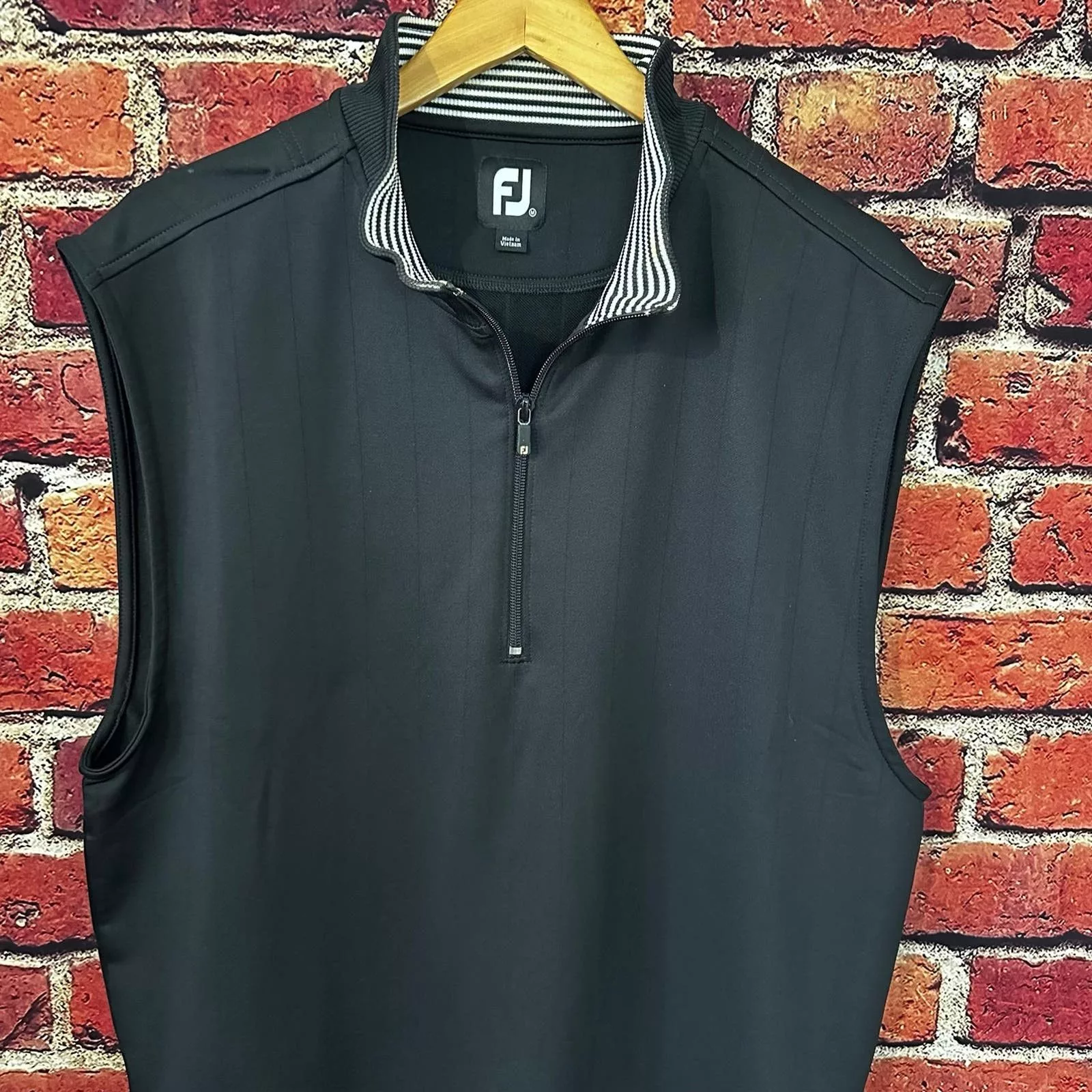 Footjoy Vests Black footjoy vest size medium