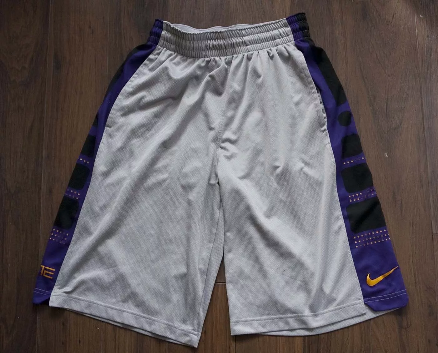 Nike Shorts Size S /32 Gray