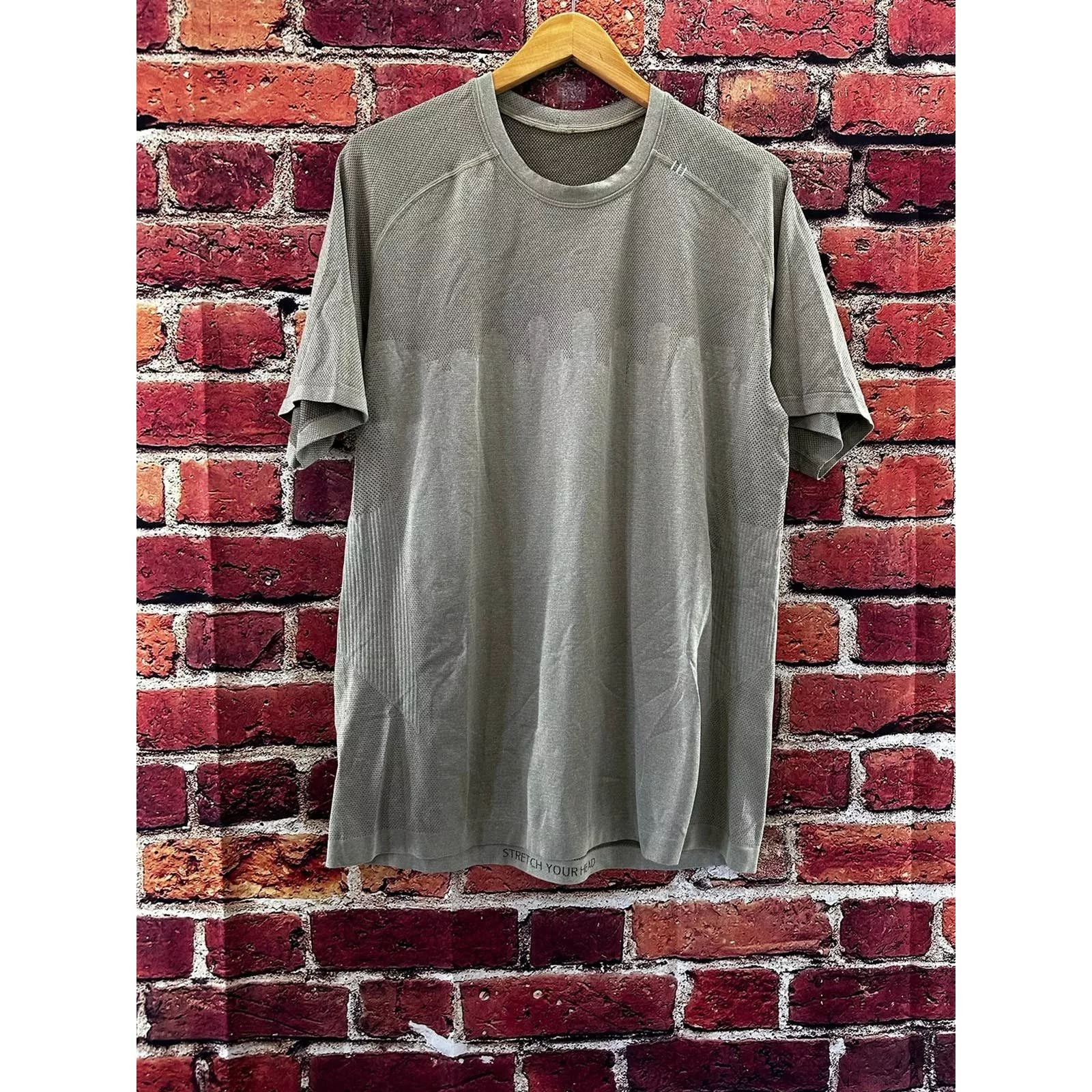 Lululemon Short Sleeve T Shirts Men’s Lululemon top Beige