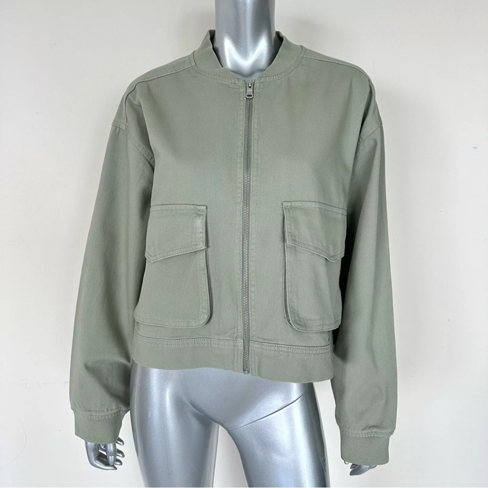 Nicole Miller Jackets NWT!!! Nicole Miller women jacket size XL Retail 165$ Green