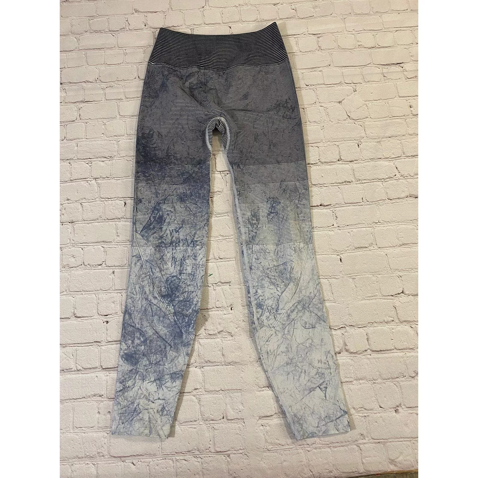 lululemon leggings size 4 Gray