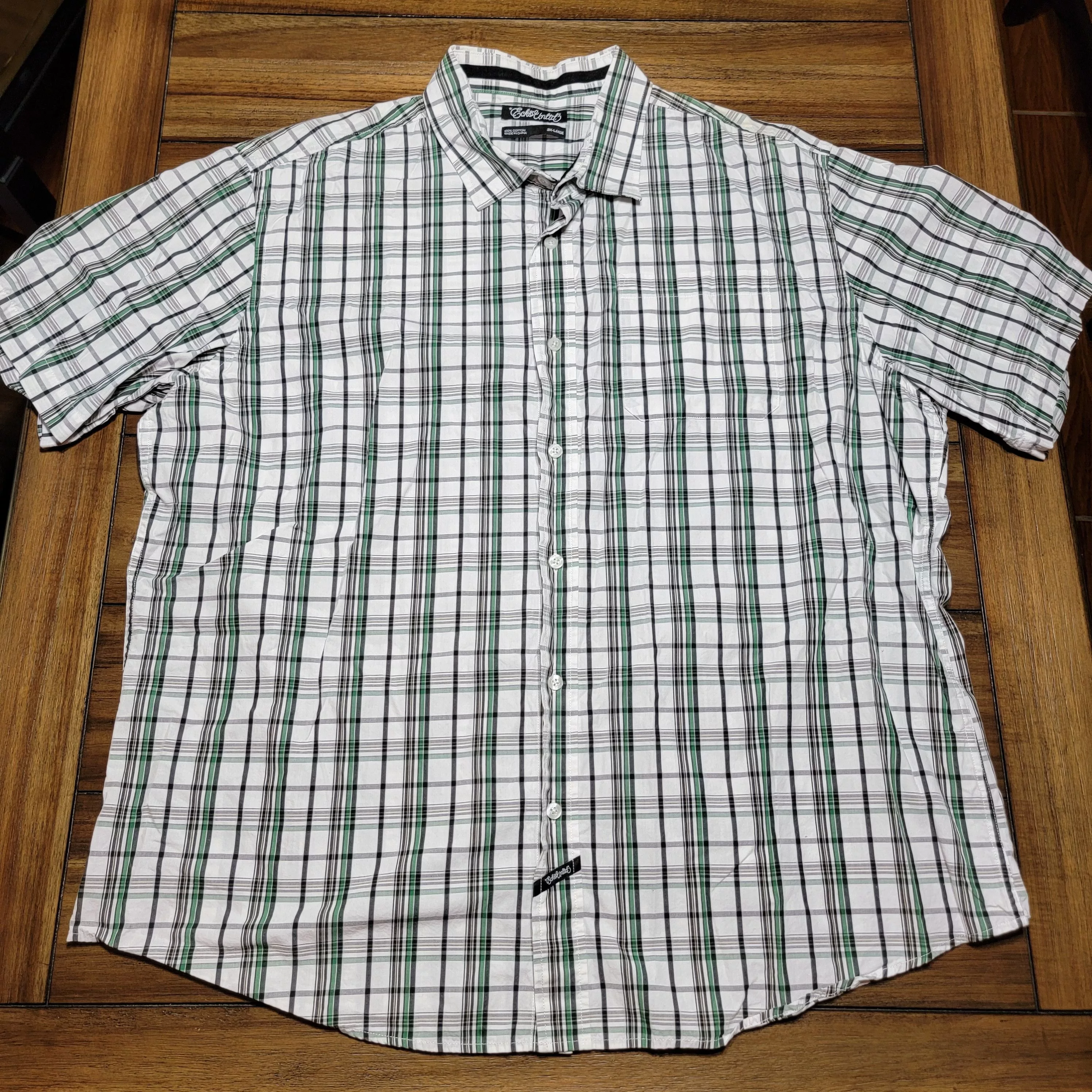 Ecko Unltd. Shirts Button Ups Ecko Unltd. Ecko Unltd Full Button SS Green and White - Size 3XL Multi