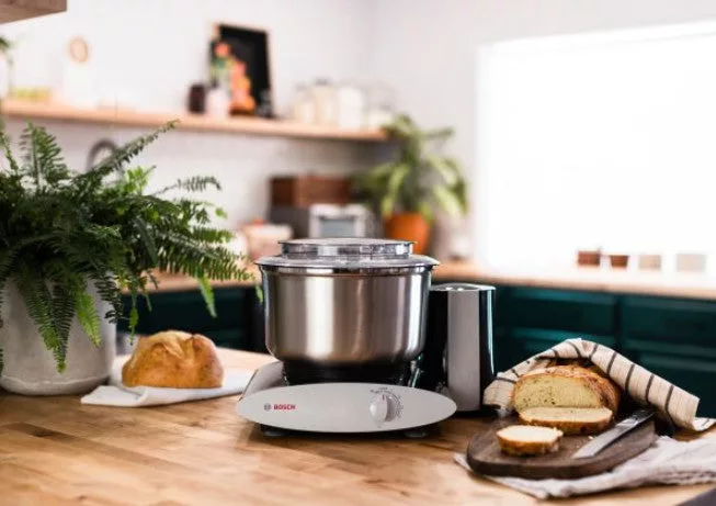 Black Bosch Universal Plus Mixer 6.5 Qt Bowl