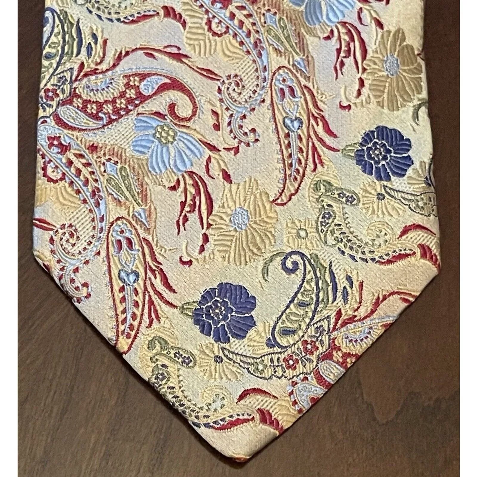 Neiman Marcus Ties Pocketsquares Neiman Marcus Gold Red Hand Made 100% Silk Made In Italy Multi