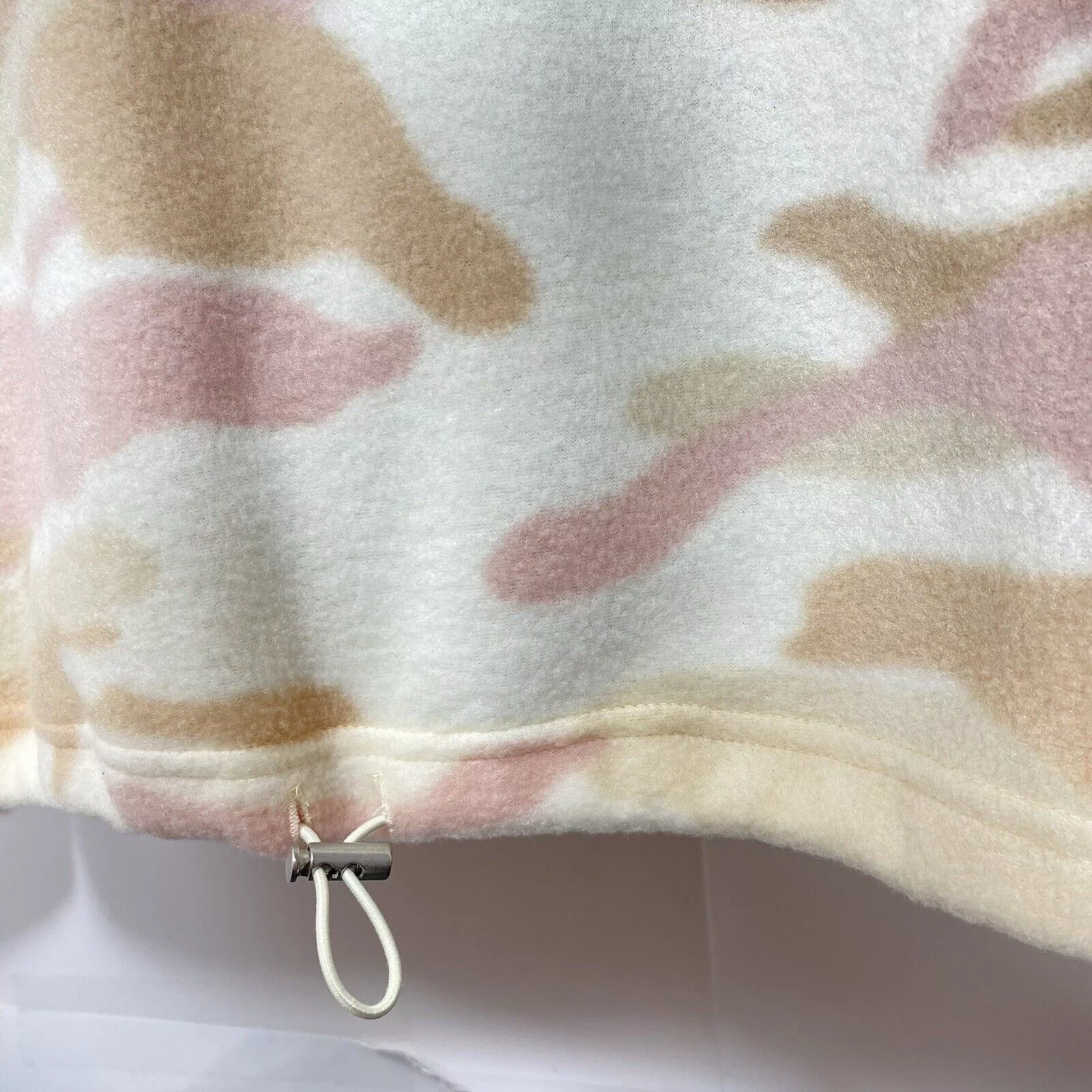 Other Sweatshirts Other Derek Heart Large Fleece Cream & Pink Camouflage Sweatshirt