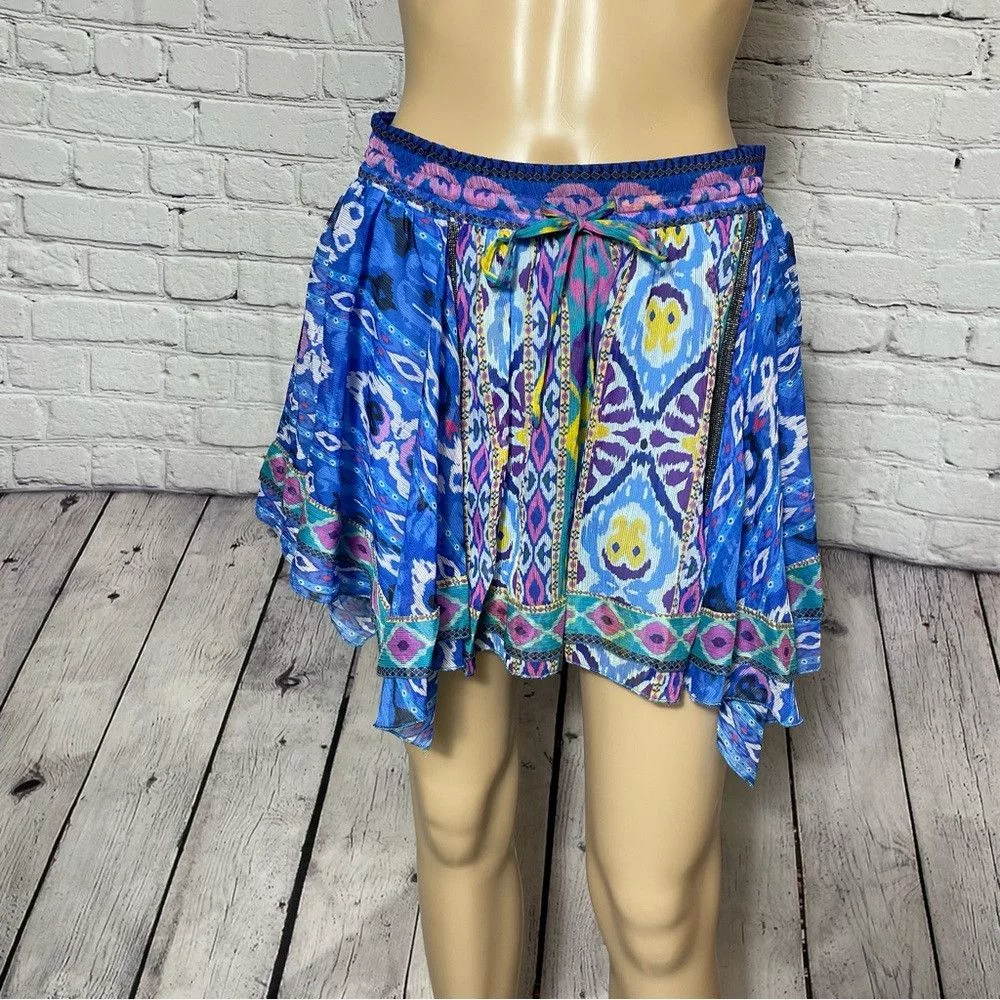Zara Mini Skirts NWT New Zara Printed Mini Skirt Size S Blue