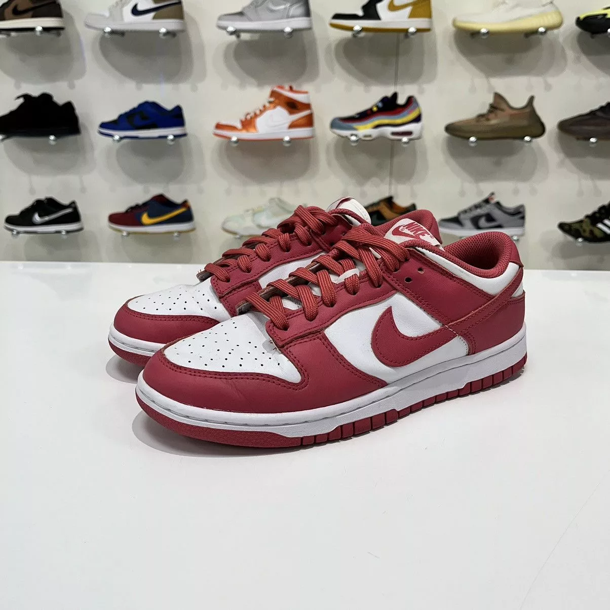 Nike Low Top Sneakers Nike Dunk Low Archeo Pink (W)