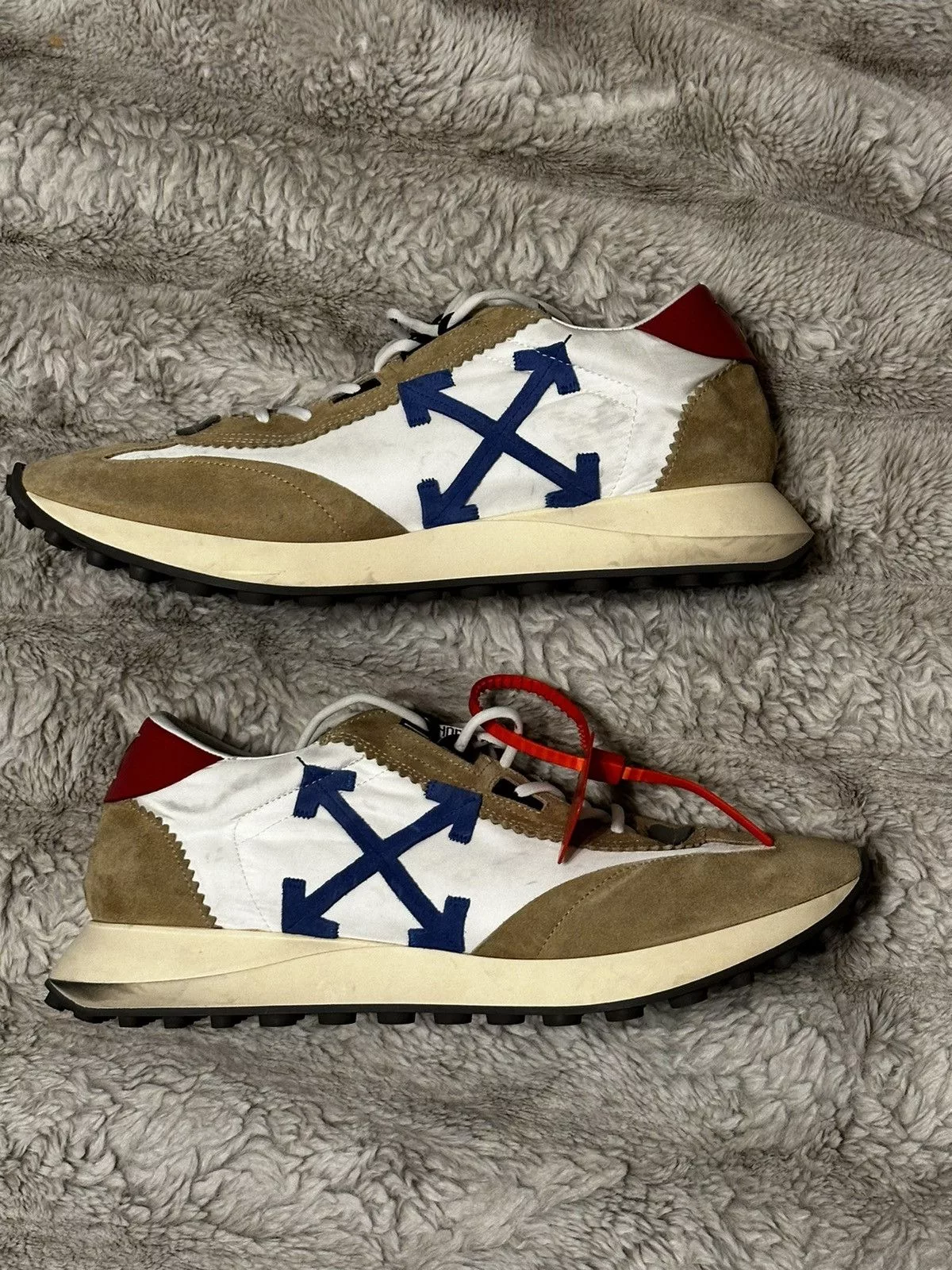 Off-White Low Top Sneakers Off-White Running Sneakers