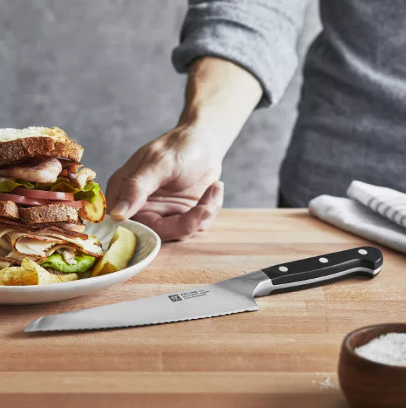 Pro 7" Serrated Prep/Deli Knife