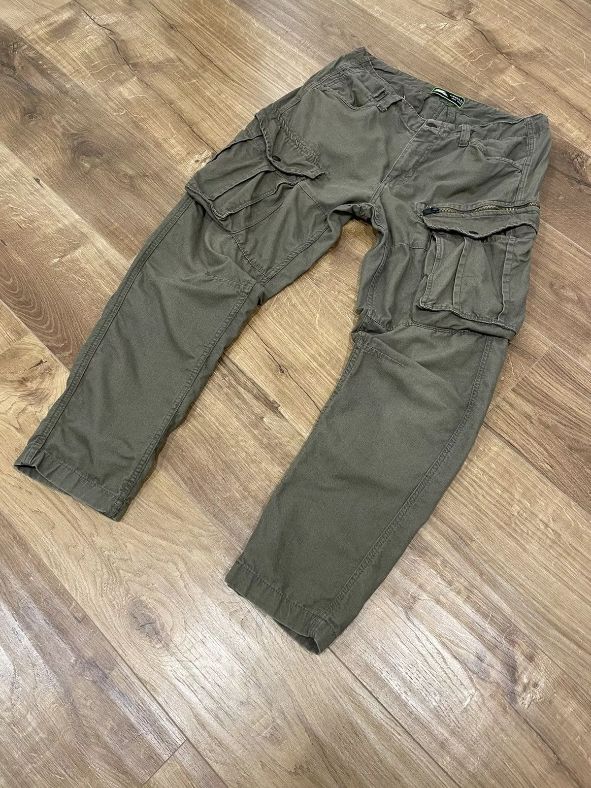 Vintage Casual Pants Vintage Olive Military Cargo Pockets Bondage Pants Size 34 Green