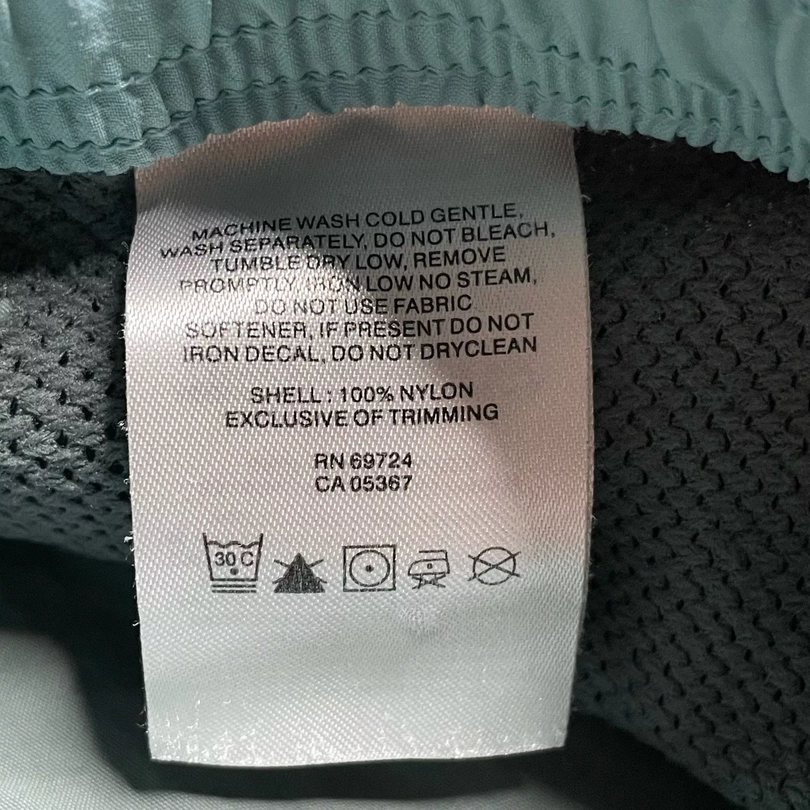 NWOT Columbia Shorts Green