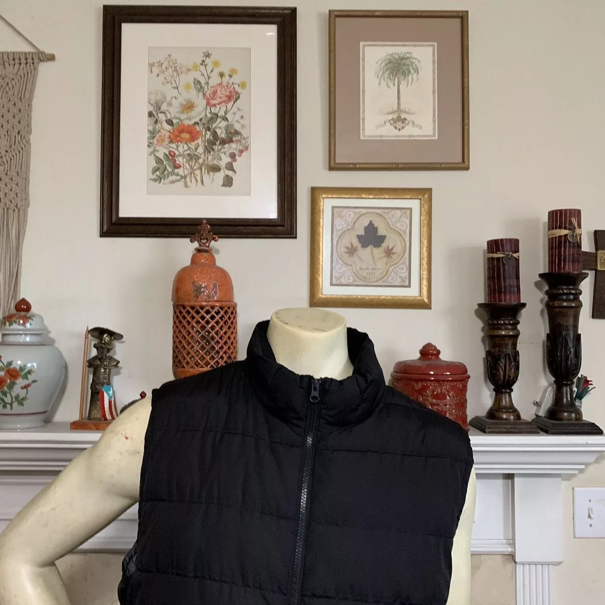 Gap Vests Gap Puffy Zippered vest Black