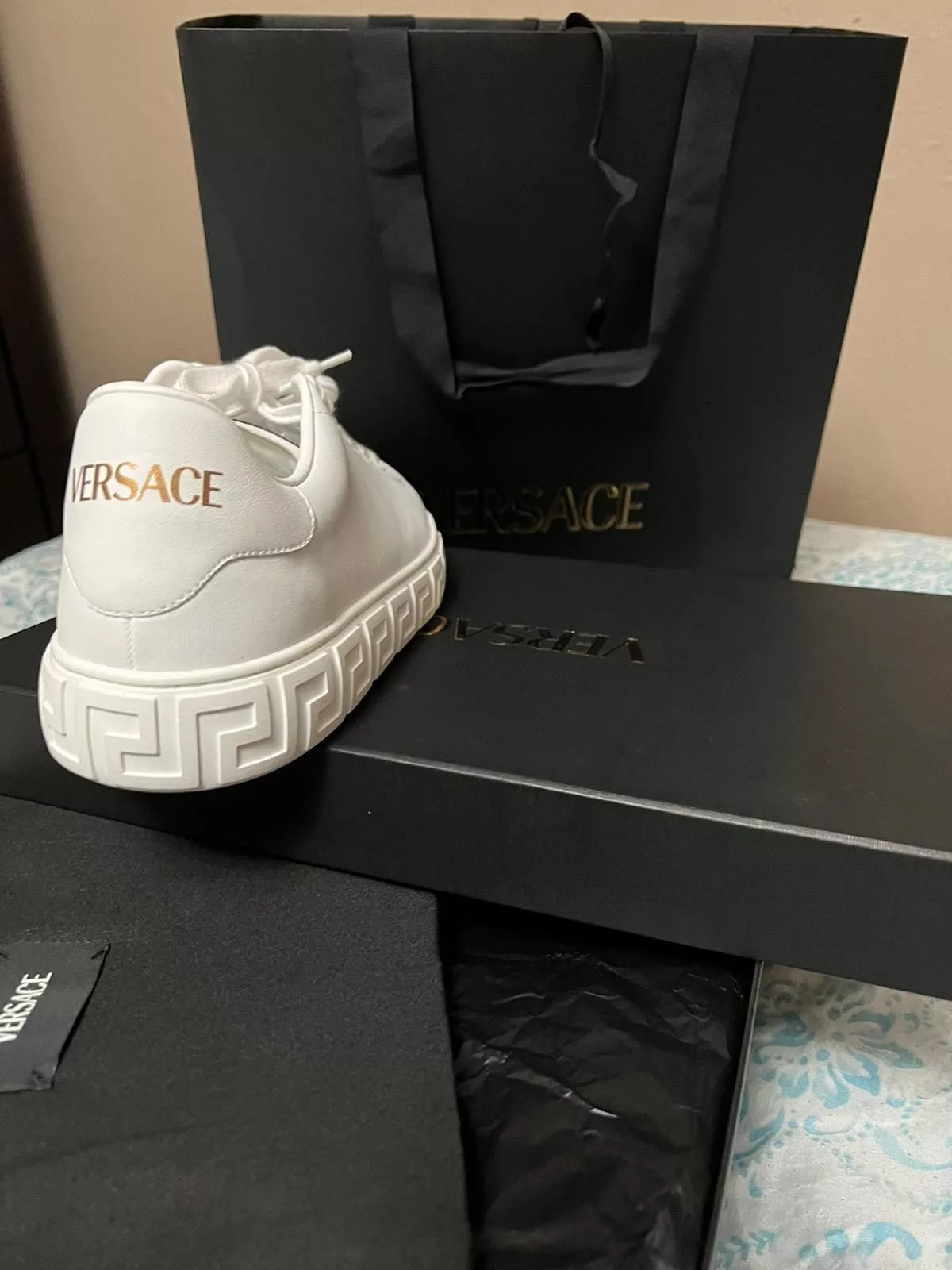 Versace Low Top Sneakers Versace Greca sneakers White