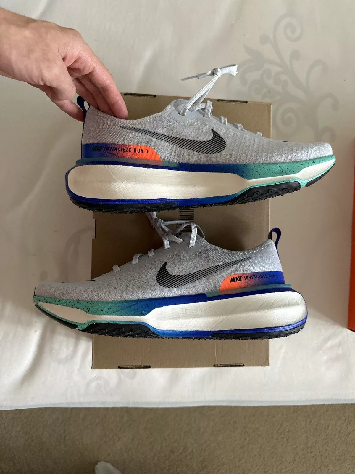 Nike Low Top Sneakers Nike Invincible 3 White