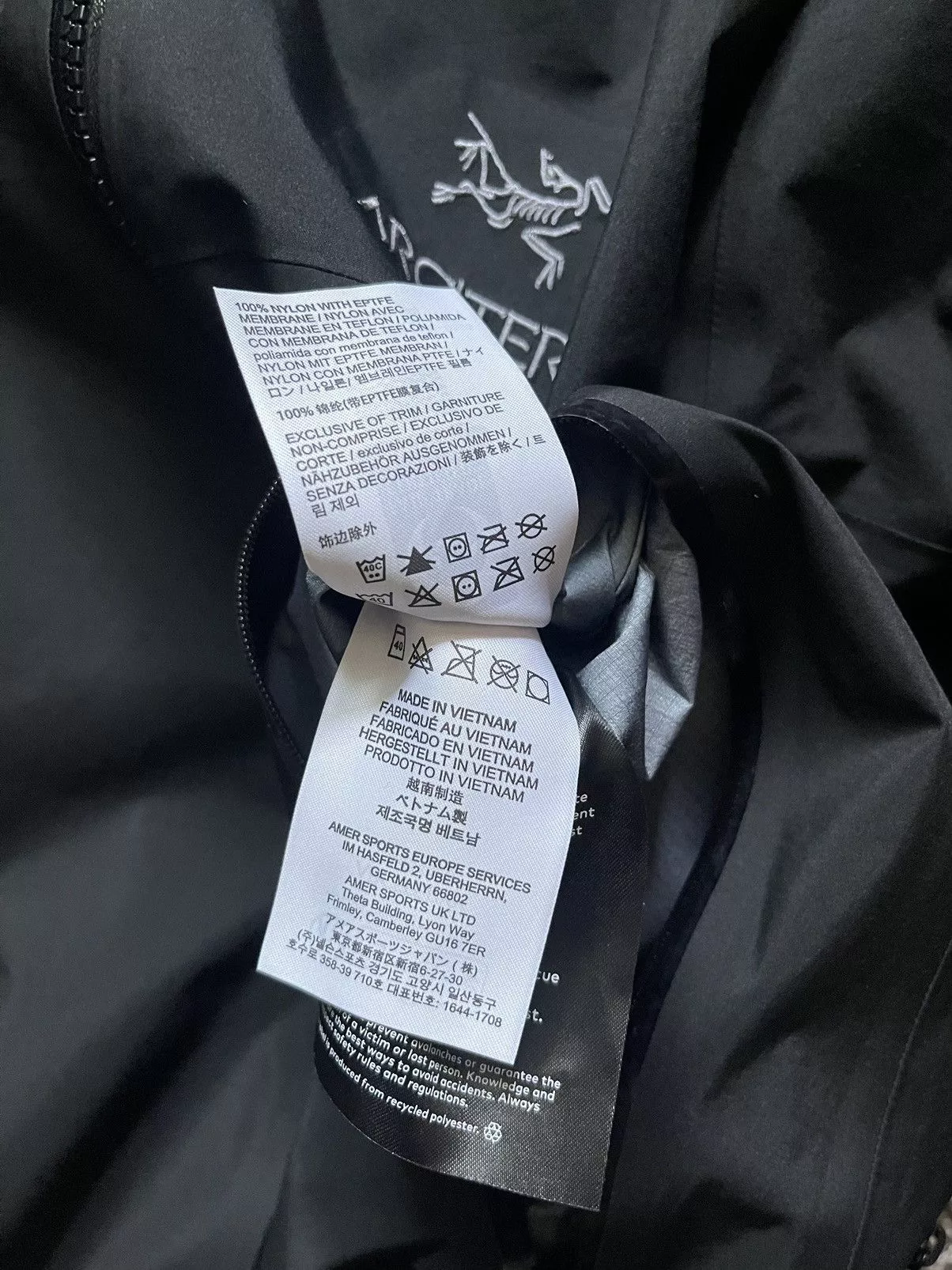 Arc'teryx Light Jackets Arc'teryx × Goretex Arc'teryx Beta AR Shell Jacket Stormhood Black