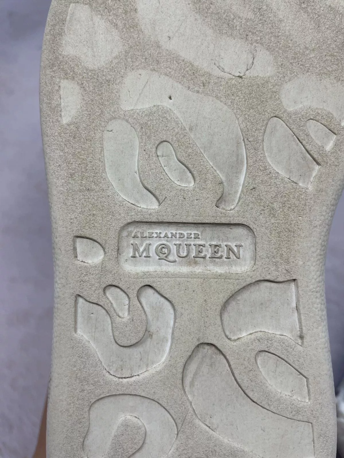 Alexander McQueen Low Top Sneakers Alexander McQueen × Designer Alexander Mcqueen Oversized Sneakers Shoes White