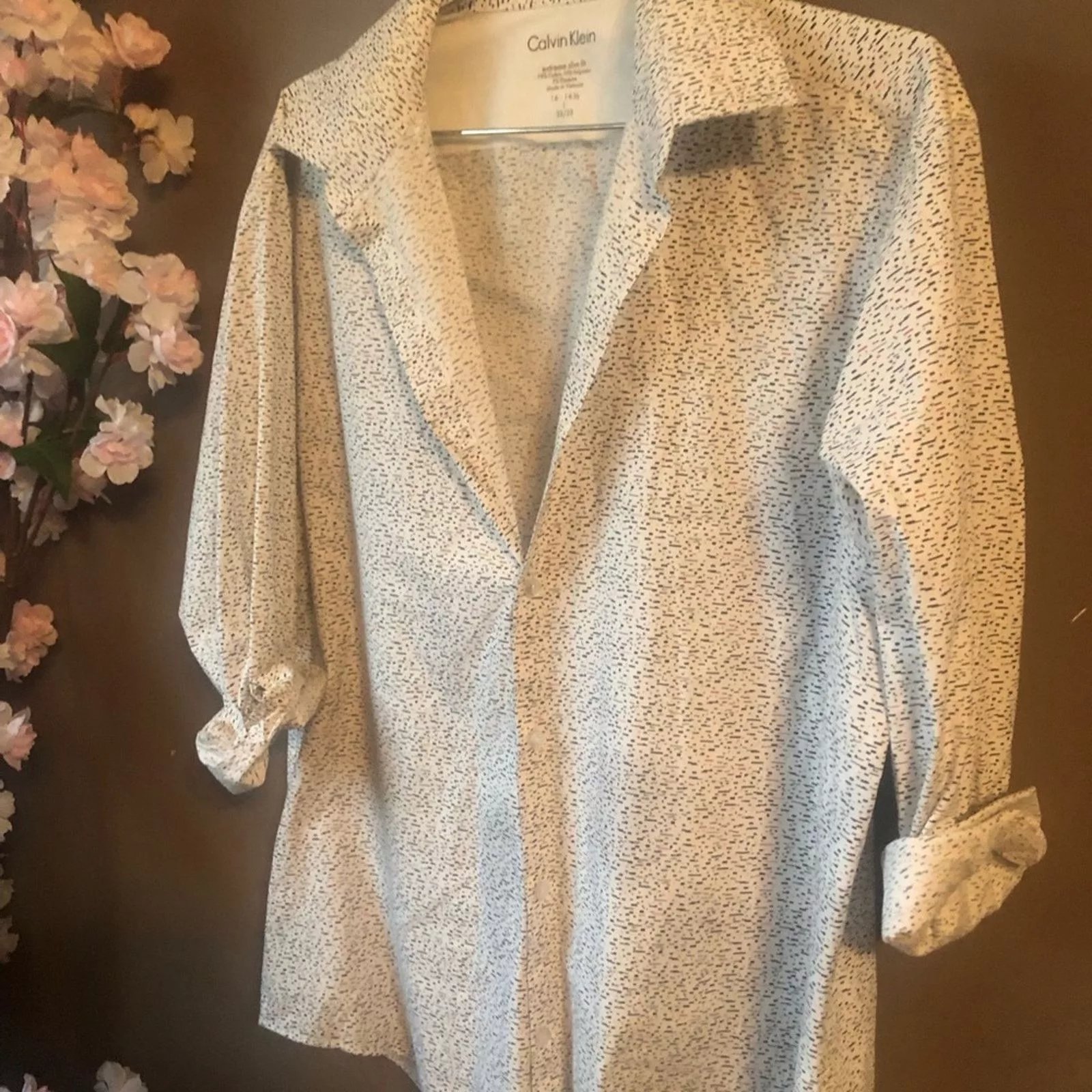 Calvin Klein Shirts Button Ups Calvin Klein Button down shirt. Spotted Extreme slim fit. White